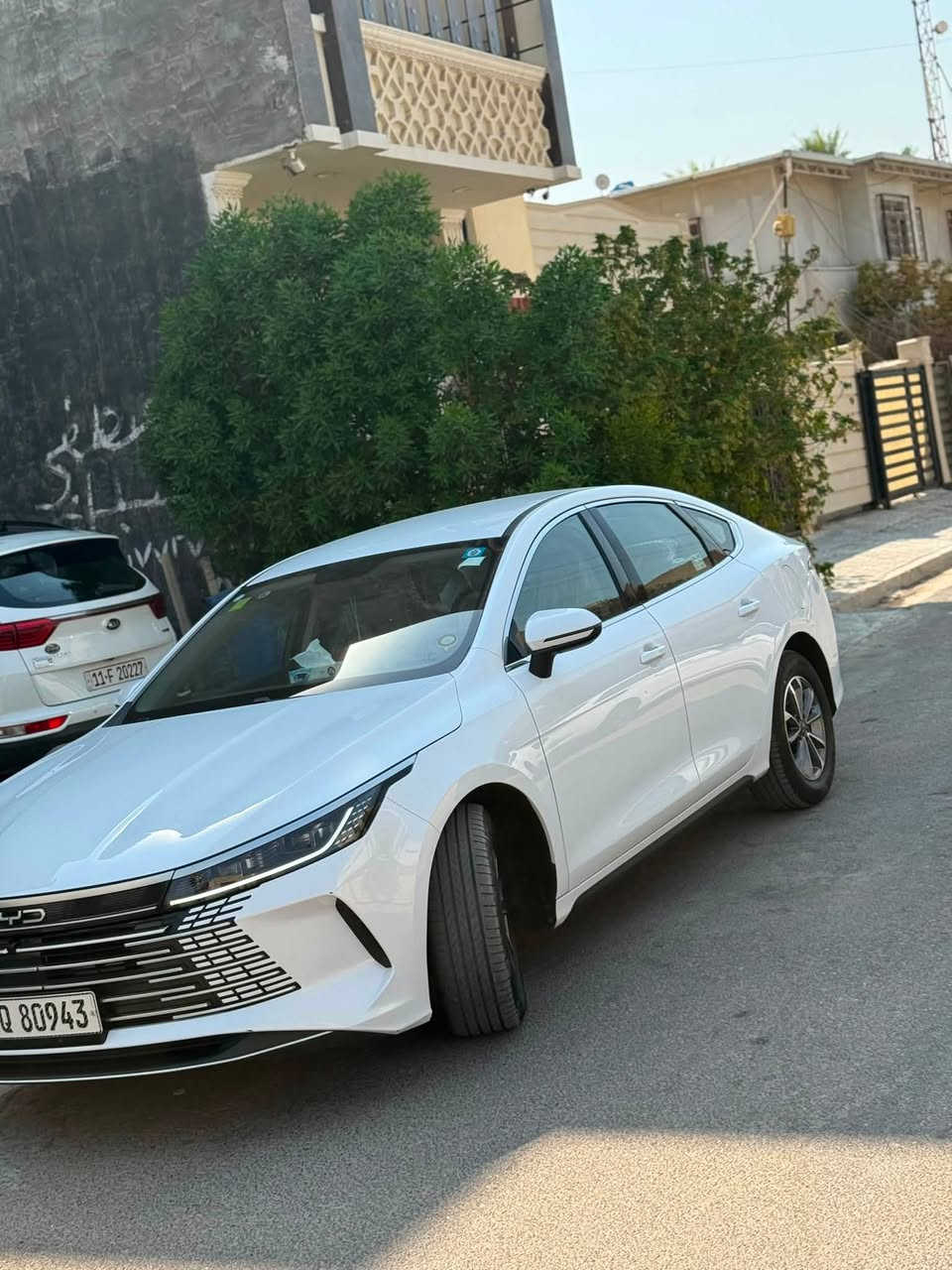 السلام عليكم 
بي واي دي BYD دستروير 2025
فول مواصفات مرقم بغداد باسمي ومكفوله من الصبغ والتبديل والحالوب 
والبارد والشخوط 
عدتها كامله مكمله ومسويلها ادامه جديده من دهن وفلاتر 

بصمة تشغيل وابواب وكارت تشغيل 
داخل جلد لونين
ويل كروم
ماشية 5  الاف  كيلو
السعر  20500 مليون دينار عراقي 
الاتصال ‭***********‬
بغداد / الاعظميه
