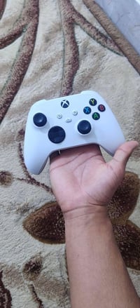 اخوان اكس بوكس سيريس اس جيل 24 مستخدم  الجهاز بحالة ممتازة ، نضيف وما ...