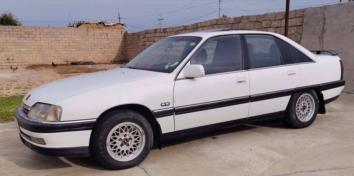 اوبل اوميكا • كير عادي • محرك طخم
