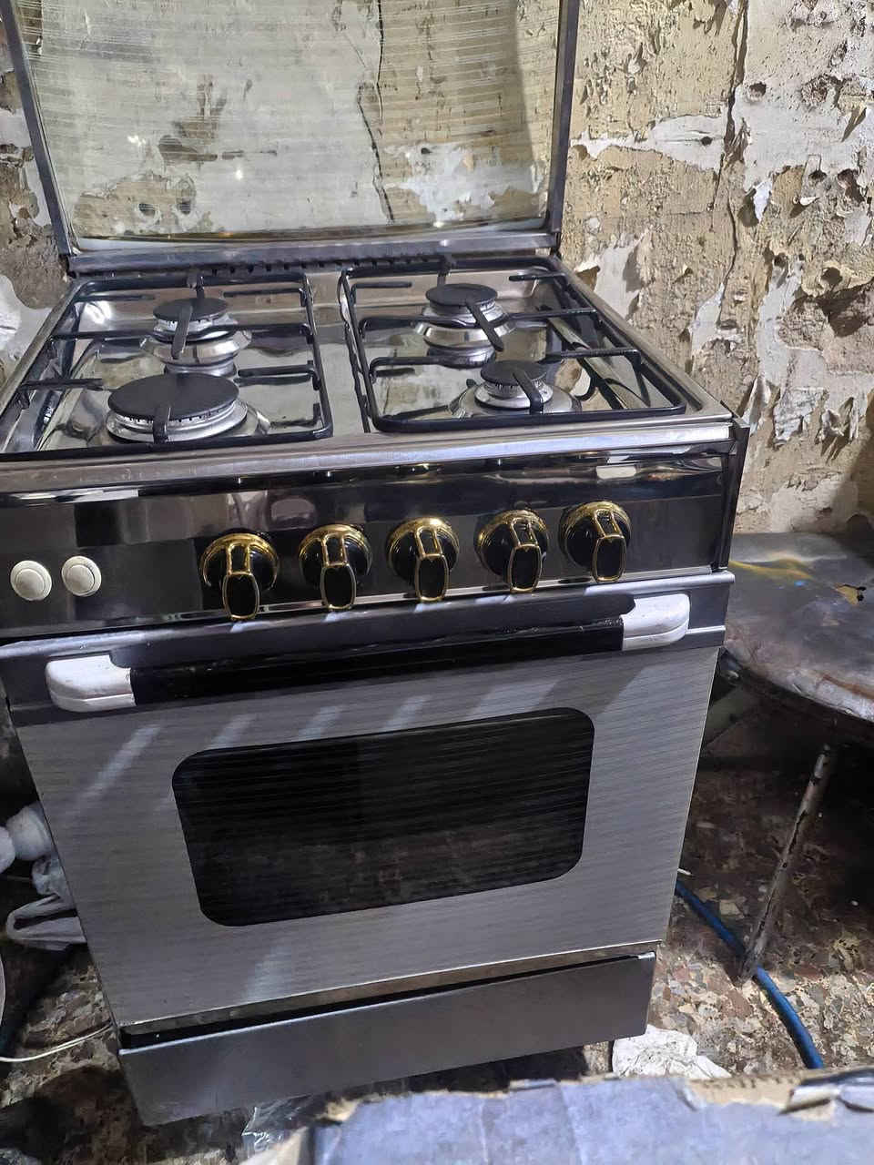 السلام عليكم
طباخات للبيع
يونفيرسل حجم صغير مصري كامل مكمل 
امبريال حجم صغير مصري كامل مكمل 
سعر الواحد 125
مع وصل ضمان صيانة لمدة شهرين
بغداد الشعب
***********
ورشة البركة
