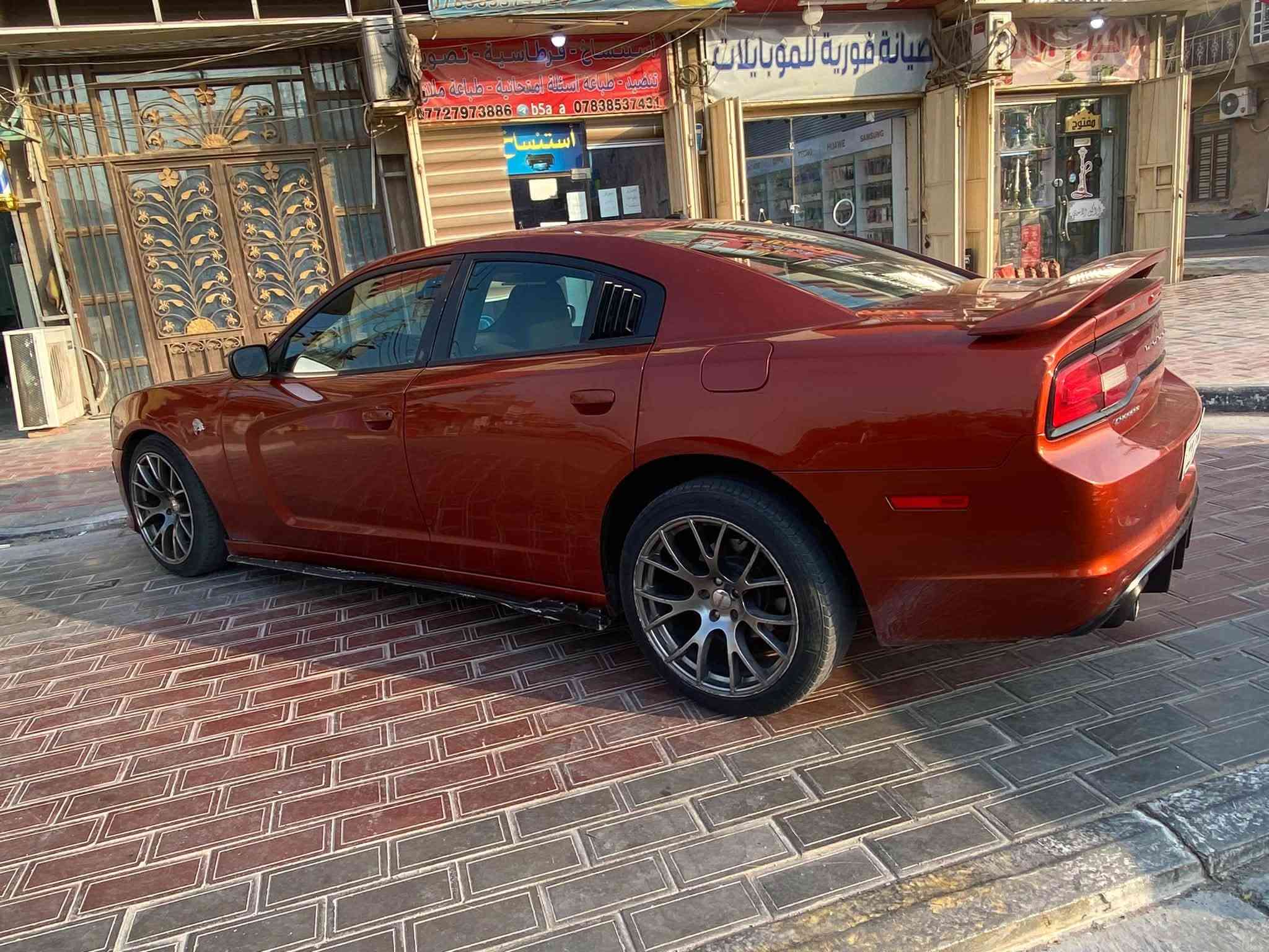 سلام عليكم
جارجر 3600 SXT  للبيع او مراوس 
موديل 2013
لون مميز وبالحقيقه كلش حلوه  
السياره 3 قطع صبغ 
كير طياره مكينه صار سبوعين مبدلهه وبعدني حته ما مصفرهه جديده 
تبريد ثلج
حداديه نص عمر 
فول مواصفات 
فتحه
كشنات تدفئه 
دمام خلفي بلادي 
سستم صوت
كروس 
ويل 20 جديد 
الشاشه محدثه srt 
دوسsrt
مراوح مزوده هيلكات
السياره رقم انكليزي سنويه لل30 هزه جديده باسمي
السعر 135 وبيهه مجال 
للاستفسار *********** مكاني كربلاء
