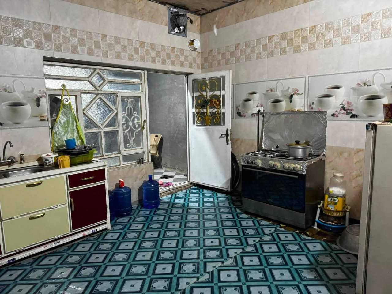 ياالله
السلام عليكم
يعلن مكتب الخبير للعقارات
وجود دار زراعي للبيع مساحه 150م 
موقع الدار الدوب خلف العمارات 
يتكون من  غرفه صاله مطبخ استقبال صحيات داخليه وخارجيه

السعر// 55مليون بي مجال بصيط
للاستفسار الاتصال ***********
