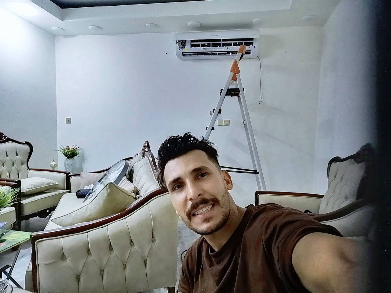 تستاهل مولاي  تم تنصيب سبلت توسوت غاز R410
السيد حكيم الصافي
