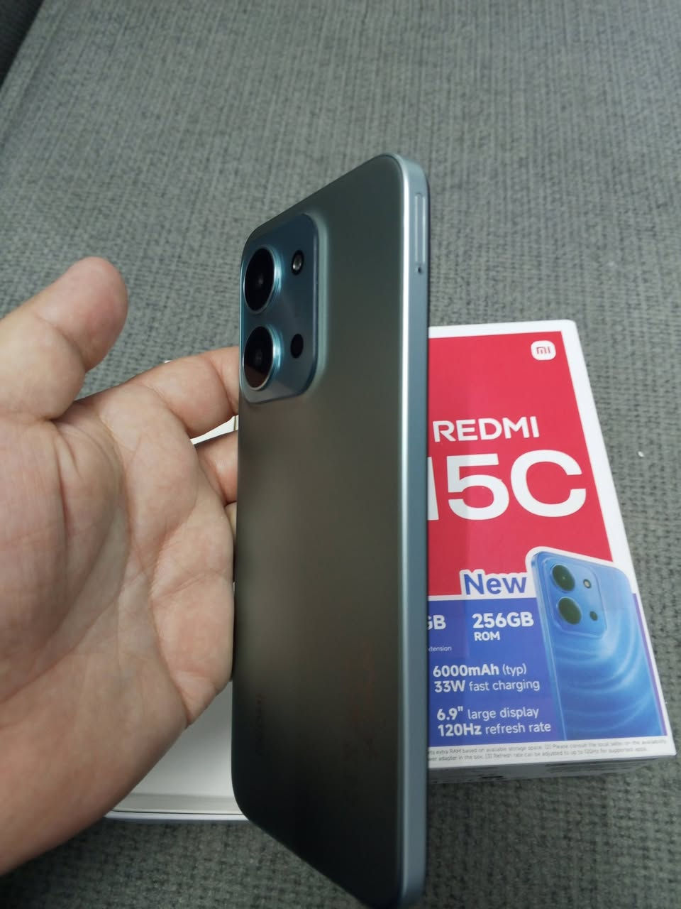 السلام عليكم
تليفون ريدمي (Redmi 15C)
لونه الأخضر النعناعي
المواصفات 
بحجم الشاشة 6.9 
الذاكرة العشوائية (الرام): حتى 16 جيجابايت (مع الذاكرة الافتراضية)
ذاكرة التخزين الداخلي
256 جيجابايت 
الكاميرا الخلفية بدقة 50 ميجابكسل (مزدوجة بالذكاء الاصطناعي)
البطارية بسعة ضخمة 6000 مللي أمبير 
دعم الشحن السريع بقوة 33 واط
مستخدم فقط اسبوعين مكاني بغداد حي جميلة 
السعر بـ ١٨٠ وبي مجال بسيط 
تواصل خاص او على الرقم
***********
***********
