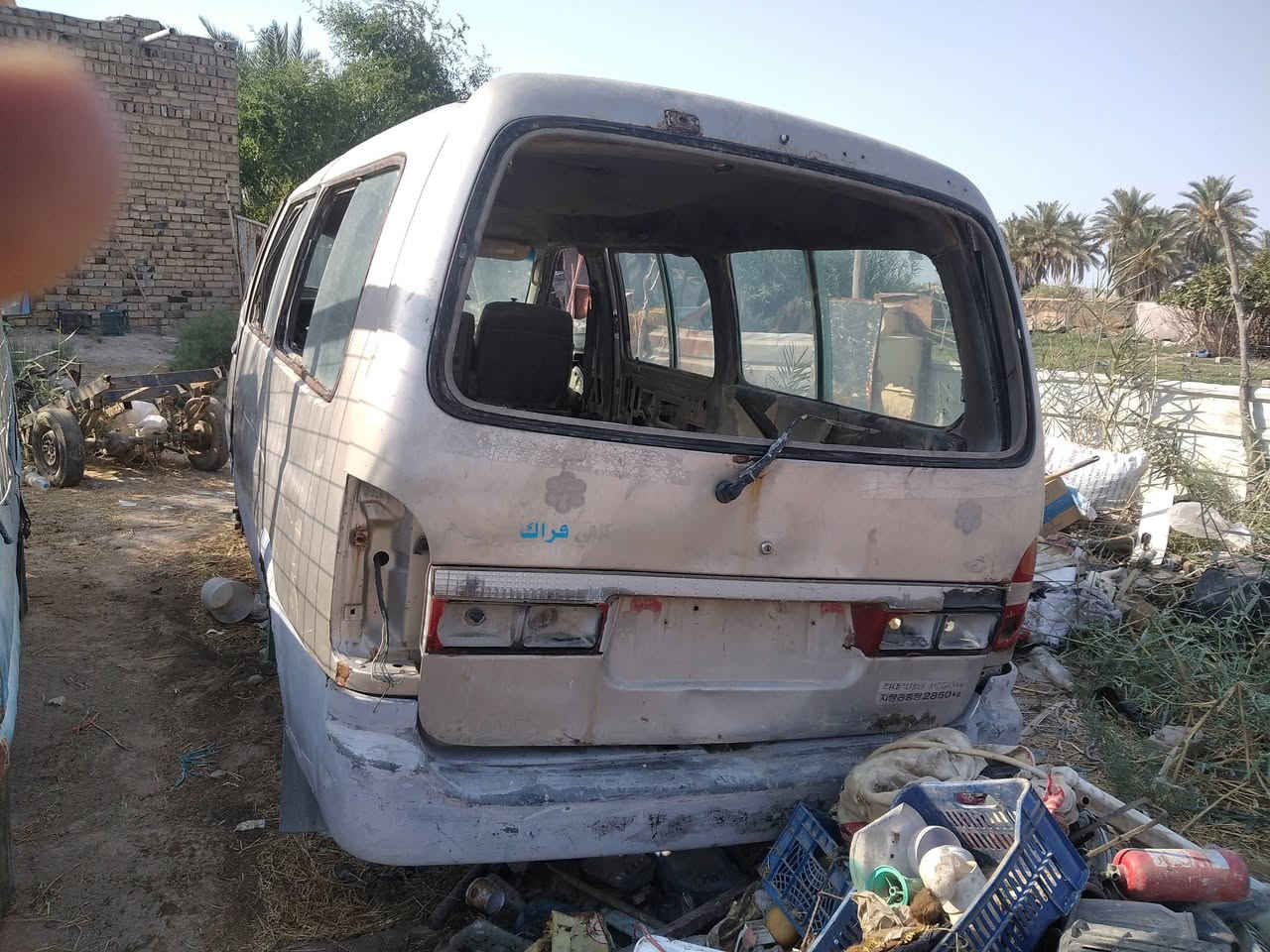 السلام عليكم بريجو ماخوذ منها مكينة وكير وكاردن االموجود كبال عينك وياها تايراتها واكسنها اصولية وارقامها موجودة موديل 96 سنوية ضايعة وبيها ورقة من المرور ابيعك مكاتبه مالكها موجود مكاني بابل الهاشمية 
رقمي ***********
