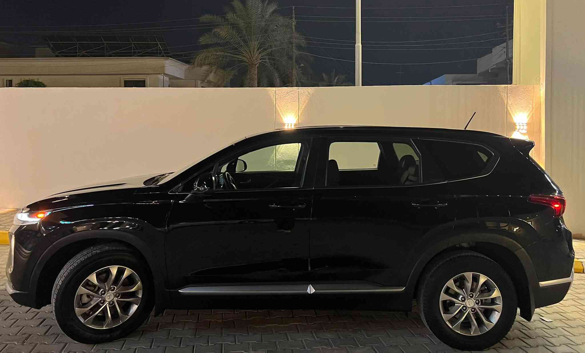 السلام عليكم 👋🏻
HYUNDAI SANTAFE  هونداي سنتافيا 
موديل 2020 
اللون Black 🖤
الممشى 70 Mi 
رقم جديد هزة جديدة سنوية اصدار جديد 
فقط تكلفك نقل ملكية بأسمك .. 

مواصفات 
شاشة كبيرة.ويل كب.رادر امامي.توقف ذاتي.كامرة خلفية.حساسات امامية.لد امامي زنون.سايد بريك بصمة.تحكمات جهتين.اوتو هولد.تحديد مسار .
 
حادث فقط دعامية امامية ومبدله اصلية نفس اللون 🖤
السيارة بدون صبغ بدون شاصي بدون لغد بدون ايرباك 
محرك سليم 
كير سليم 
صدر امامي وخلفي جديد
تبريد ثلج 
مسويلها ادامه كاملة (نوزلات .بلكات فيتبم اصليات ) بولش+حمام السيارة صلوات حلوة ونظيفة وكلشي بلادي ع وضع شركة..
دهن شركة اصلي مبدللها قبل يومين ..
بنزين محسن +سوبر اديرلها سيارتي استخدام شخصي سنوية بأسمي 

عنوان السيارة بغداد العامرية شارع المنظمة 
تلفون 📞 *********** 
السعر  155 وبيها مجال للشراي بسيط انشاء الله
