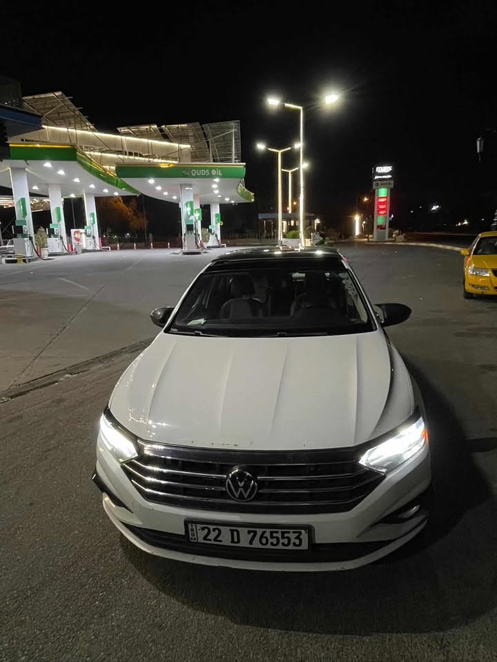 Jetta 2019 se
اللون ابيض
1400 تيربو 
، الدواخل قهوائي
المواصفات معروفة :
بانوراما وحساسات امامية وخلفية ورادارات بالمراية الجانبية
الگير اوتو وسپورت وايكو ثلاث نظام .
الكشنات تدفئة والهاند بريك بصمة .
بالاضافة الى ميزة توقف الذاتي
المكينة والگير بشرط
السيارة داخل كلين عل عراق بس بيه بين بابين سكن كلير ضاربينه ب الميناء
وكدام البونيد شخط صغير وبالدوسة هم شخط صغير بعد السياره مبيه حادث 
السعر : 137 وبيه مجال للطيبين 
الشراي يخابر على الرقم : ***********
