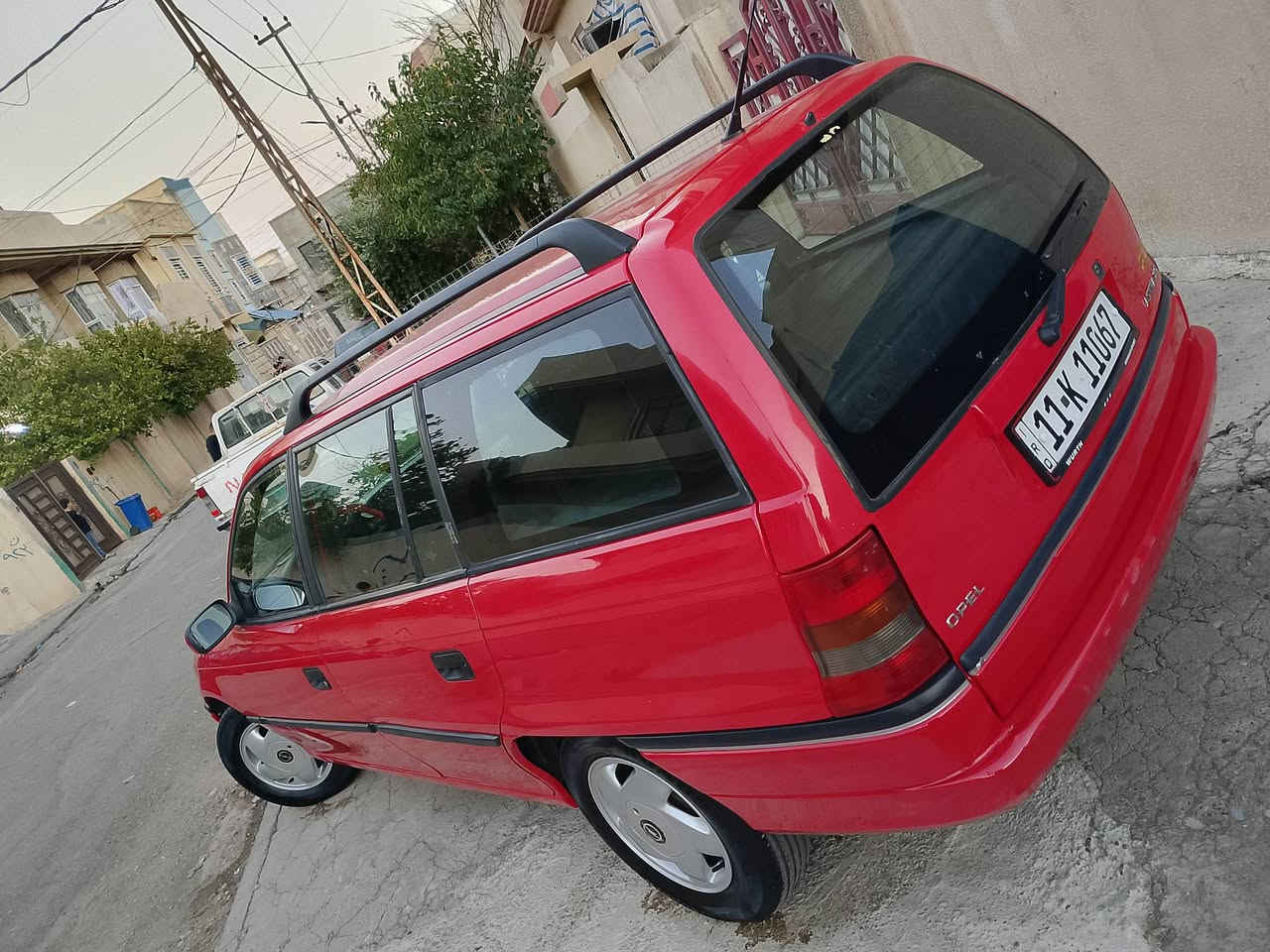 السلام عليكم اوبل استرا موديل 95 مكينه  2000سياره فول توماتيك بس كير عادي سياره بلادية على وضع شركة
***********
***********
