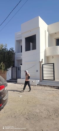 القوسيات حي الايمان • ١٥٠م • طابقين