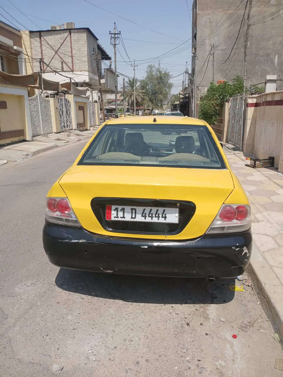 من بعد اذن الادمن المحترم 
لانسر 2010 رقم بغداد مميز 
بيها جاملغ وباب مبدلات بيها صبغ حزام 
تبريد شغال كهربائيات شغاله صدر جديد
السياره حلوه عوزها ترتيب بسيط 
مكان السياره بغداد
سعر 60 التواصل مع صاحب السياره 
*********** 
زهير جبار

