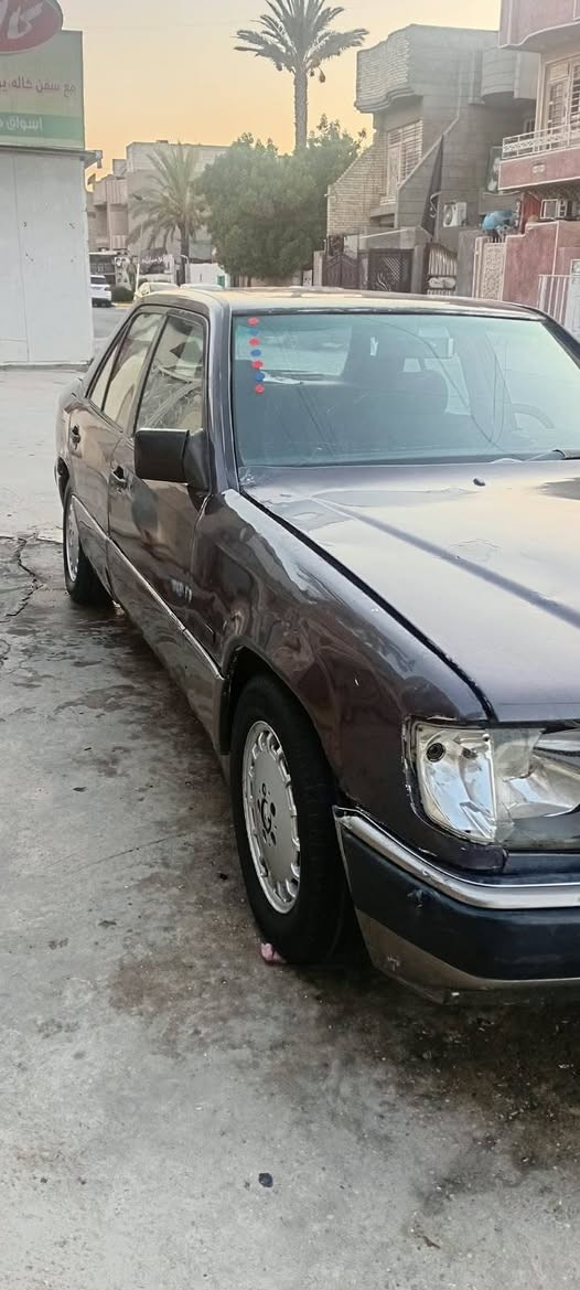 السلام عليكم مارسدس للبيع مكينه وكير يباني   VVT ثنين ونص مكينه وكير خير من الله حداديه نضيفه بريك ٤ وياله بل مكان شلعه ومعدل طيران للبيع راعيه ميقبل يحول ابيع بدون تحويل اتكفل سرقه وعشاير وطلب سنويه مشروع وطني صار شهر من صقطت للبيع سعر ٢٠ مكاني بغداد جميله *********** بي وتساب
