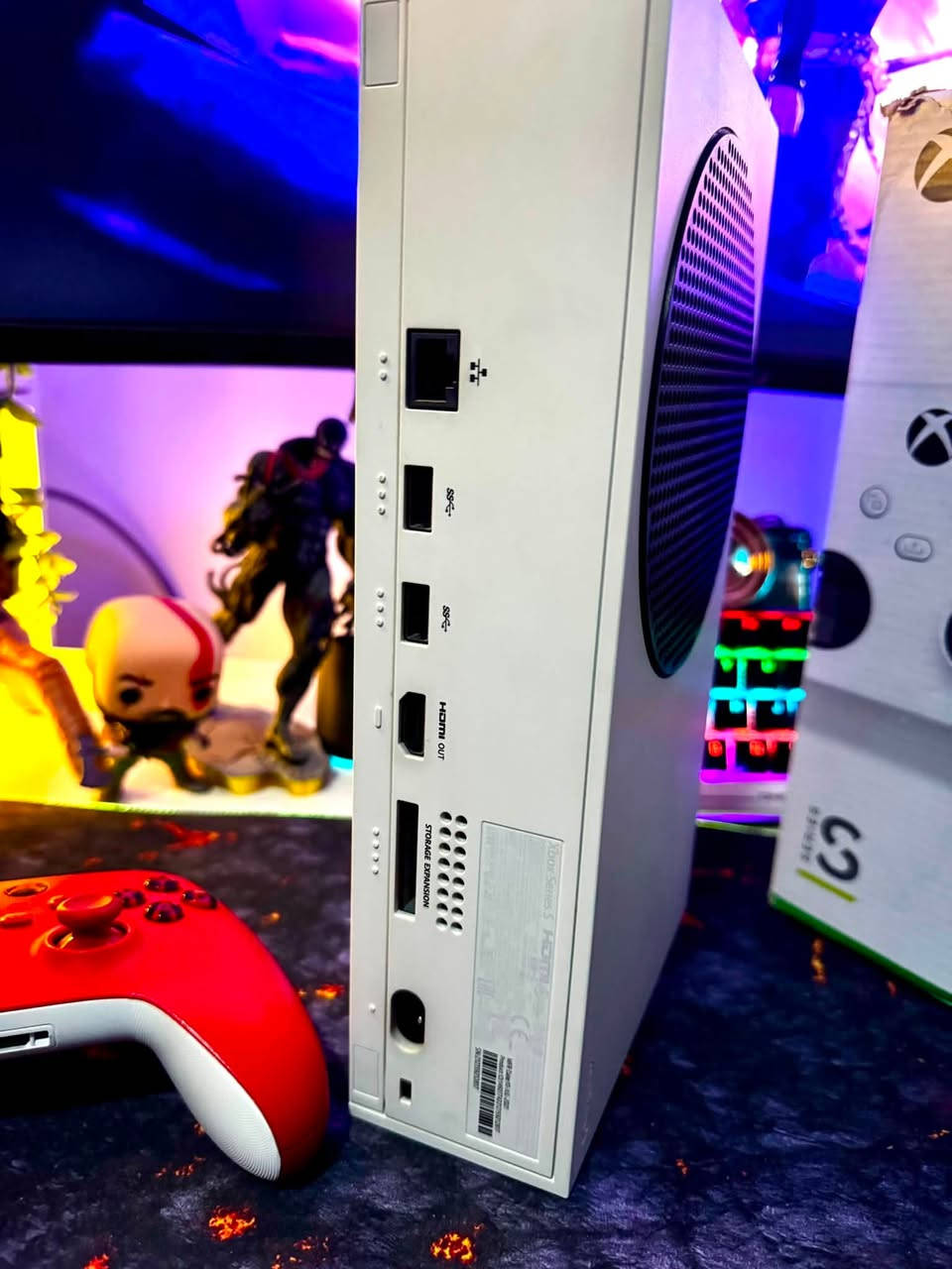 اكسبوكس سيريس اس 512GB للبيع
نظافة 99‎%‎ الجهاز لوك ستيكر ما مفتوح لا صيانة ولا تنظيف 
مع الملحقات الاصلية كاملة والكارتون
جويستك احمر اصلي مع قاعدة شحن بطاريتين 
السعر 420 وبي مجال بسيط 
المكان بغداد الدورة 
***********
