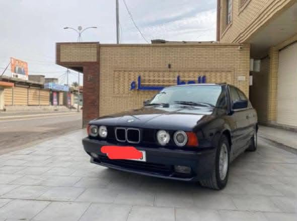 ((ملاحضه مكلف بنشر)) السلام عليكم بي ام للبيع 525 مديل1991خليجي محرك مسكر فانوص كير محرك  جدد مكفوله من الضربه مصبوغه عام الجماليه كهربائيات كله شغاله تبريد ثلج فتحه سقف تخم تاير حداديه جديده رقم بغداد نكليزي سنويه باسمي تحويل مباشر  السعر 55 وبيه مجال مكان البصره رقم الهاتف ***********
