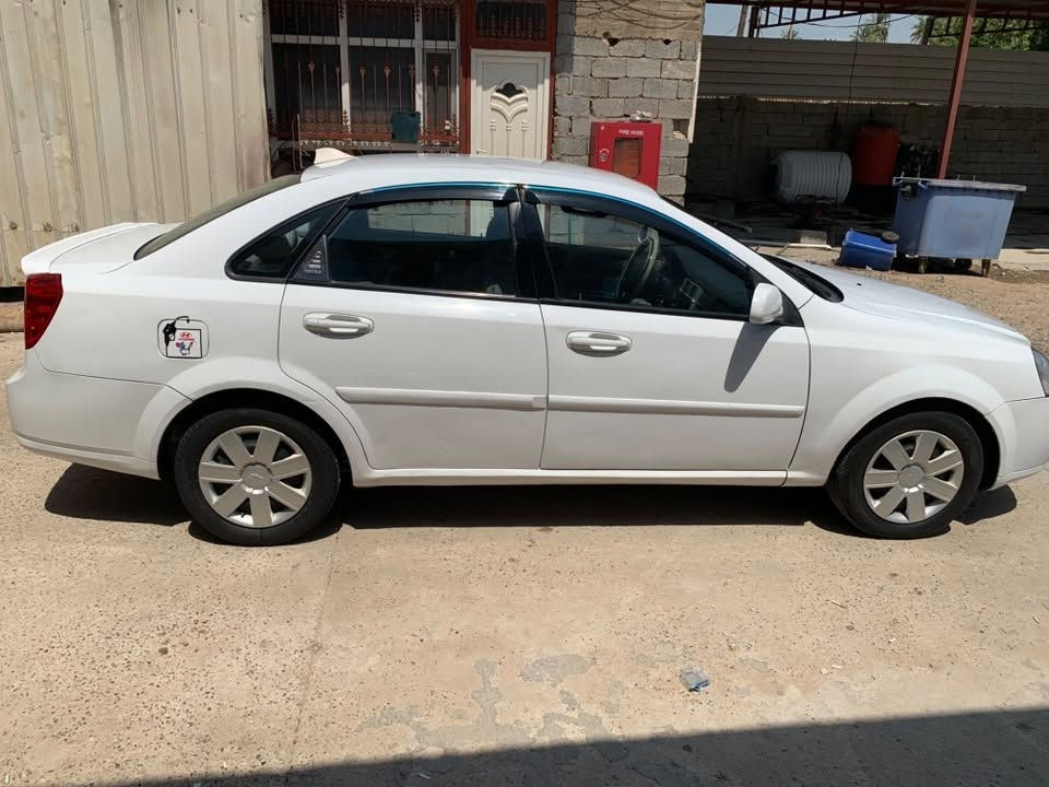 السلام عليكم ورحمة الله وبركاتة
للبيع⚜️

شيفروليه  اوبترا 🚘

الموديل : 2011

سيارة اوبترا 2011 نضيفه السيارة خير من الله مثل ماموضح بالصورة وبعد احلى السياره بيها خمس قطع ابيع حزام 
السياره گير ومكينه مكفولات تبريد خير من الله 
السيارة مابيها اي نقص مكان السياره (كربلاء المقدسة)

السعر ⚜️: (67) وبيها مجال تعال وبيك خير وتدلل 

للاستفسار : ***********
