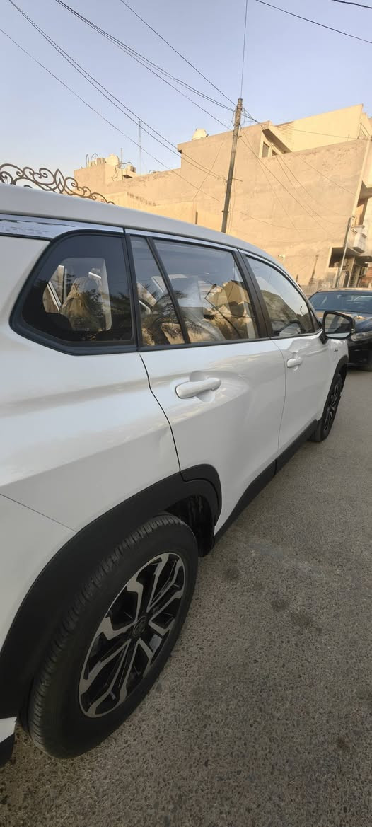تويوتا فورنت لاندر موديل 2025 مواصفات S
ماشية 12500 كم
قشنات جلد
تحكمات ستيرن
كرسي كهرباء
كراسي جلد اسود
ماصده لد ابيض
بصمه تشغيل
تحديد مسار
رادار
فتحه سقف
بيها ضربه بالجاملغ الخلفي شي بسيط كلش موضح بالصوره والباقي السياره كله نظيف وجديد
والي يريد اكو وياها كمالياتها ايضا وملحقاتها تخص فقط السياره من اضاءة داخليه من تلبيسه كشنات ويدات لون اسود وغيرهن بعد 👍 
السعر 30 مليون وبيها مجال بسيط
الرقم ***********
