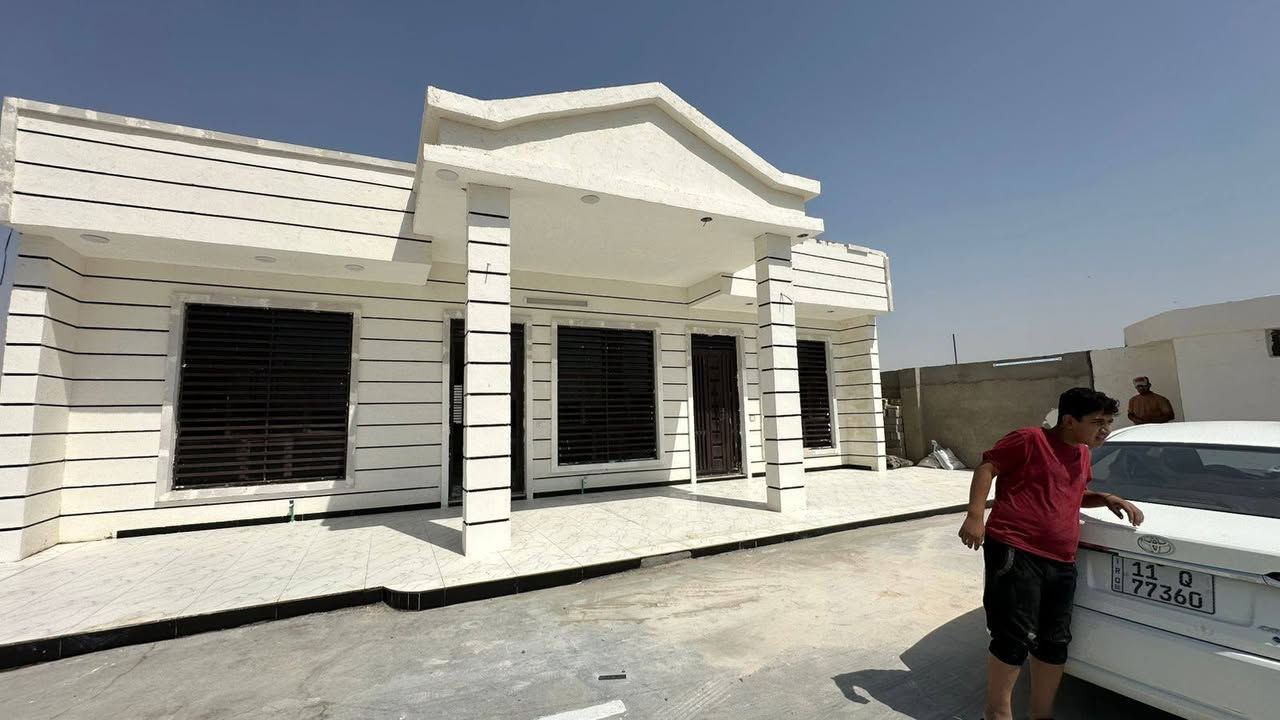 سلام عليكم دونم طابو ملك صرف زراعي
 ثاني يوم فتح بيان بل طابو بعقوبه
ركن الواجهه ٢٠ في ١٠٠ مسيج بل كامل لبيت مساحه        ٢٤٠     ٣غرف نوم ٥في٤ استقبال ١٠في٤٤٠ صاله ١٢ في ٤٣٠ مطبخ ٤٣٠ في٣٣٠ ٤حمامات خارجي وداخلي بغداد منطقه الشاعره طريق السياحي تبعد عن حي البتول 10 دقايق ومسبح ٦في ٤ مساحه الحديقه ٤٠٠ متر الكراج 50 متر في ٦ مستوصف ٥٠ متر بعد مدارس قريب للاستفسار الاتصال على الرقم *********** وصط منطقه سكنيه
