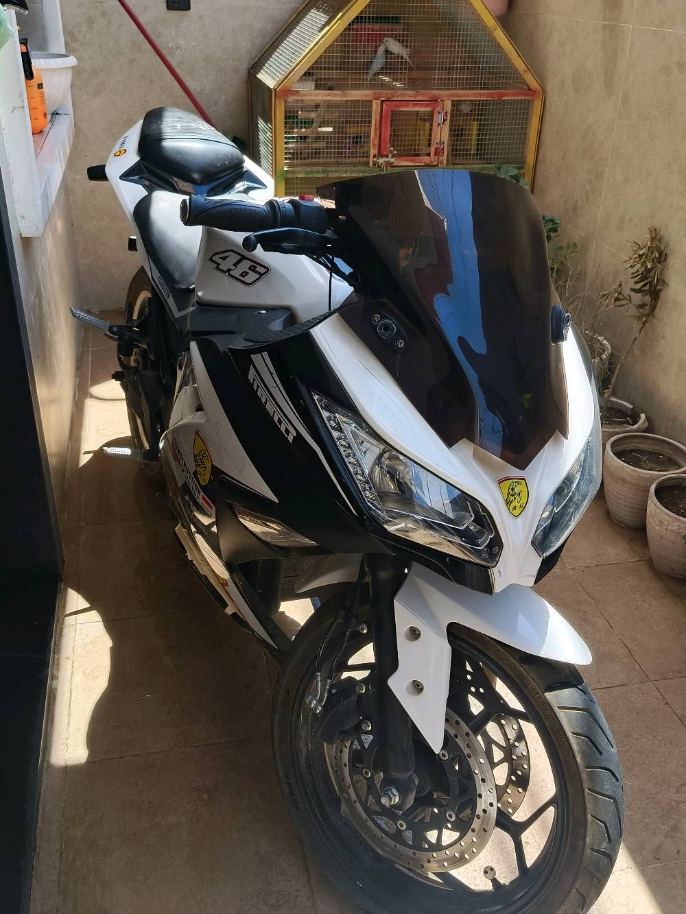 دراجه بطح (شحن)🔋⚡ نضيفه
مواصفات :
سرعه- 130
بطاريات مبدله نضيفات ماخذهن ب 600 ألف
بيها كير للخلف R والتوقف P 
ضوايات اناره ممتازه
بريكات الهيدروليكية
الكَفرات نضيفه فقط كسر بسيط بالكفر الجانبي 
السعر 2,250,000
مليونين وميتين وخمسين 
العنوان/الدوره البعيثه /سلطان الثالث
رقم الهاتف للتواصل/***********