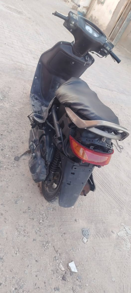 سلام عليكم دراجه فراشه البيع نكره سلف مكينه ناعمه او خير من الله ال250قفل قفل مكاني نجف كوفه شارع المعمل اتصال***********
