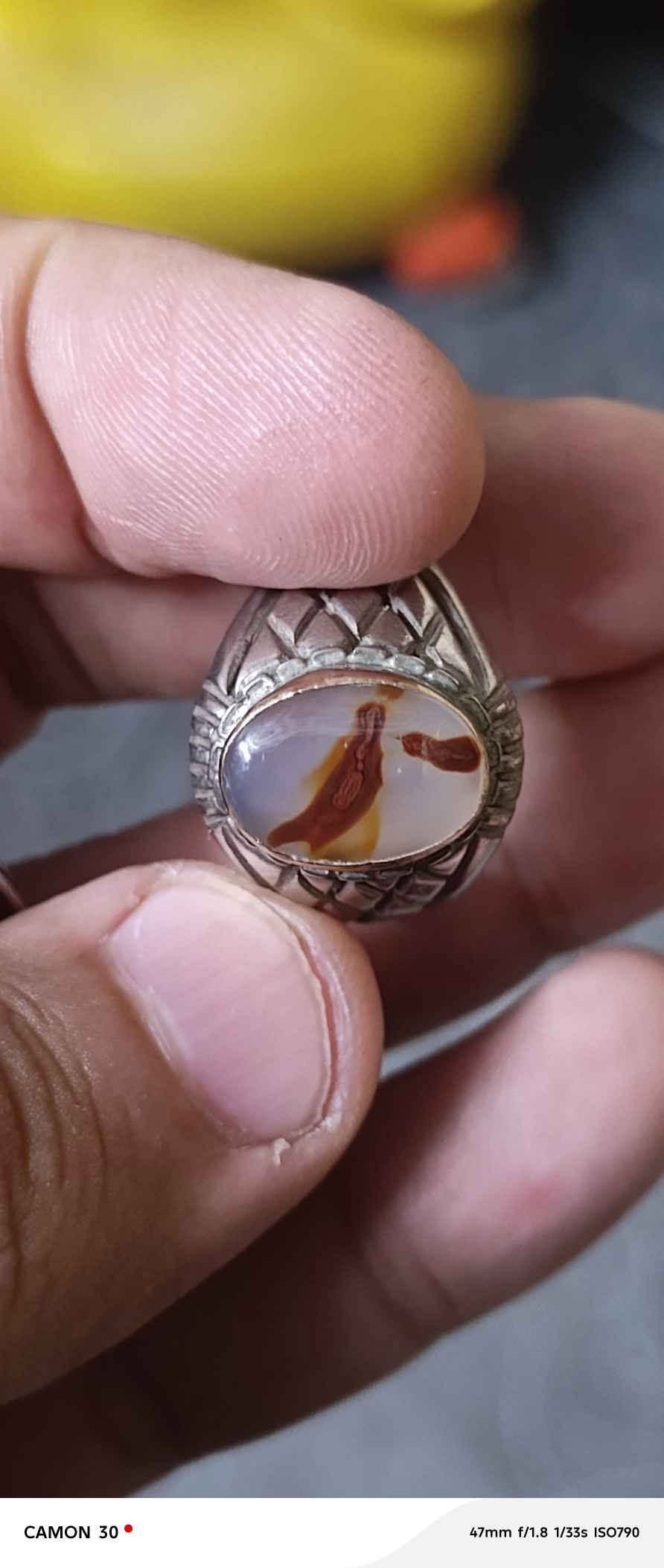 السلام عليكم قطع نوادر ٦خواتم ٢داير ذهب صياغات ثقيلة وقطع مميزه
١-سليماني عينين داير ذهب نوادر السعر 350
٢-عقيق مصور داير ذهب السعر 250
3-خاتم عقيق خط بارجست يارقيه صياغه ثقيلة السعر 200
٤-اوبال فول فاير صياغه مميزه السعر 150
٥- جزعه صياغه ثقيلة السعر 125
٦- عقيق صياغه قلم زني السعر 75 
واذا شلع بمليون بصرة *********** البصرة, العراق

نص مكتوب في الصور:
- CAMON 30 •
- 47mm f/1.8 1/33s ISO946
- CAMON 30 • 47mm f/1.8 1/33s ISO707
- CAMON 30
- 47mm f/1.8 1/50s ISO857
- CAMON 30  47mm f/1.8 1/50s ISO918
- CAMON 30 • 47mm f/1.8 1/50s ISO810
- CAMON 30 47mm f/1.8 1/33s ISO876
- CAMON 30 • 47mm f/1.8 1/33s ISO688
- CAMON 30  47mm f/1.8 1/50s ISO954
- CAMON 30  47mm f/1.8 1/33s ISO790