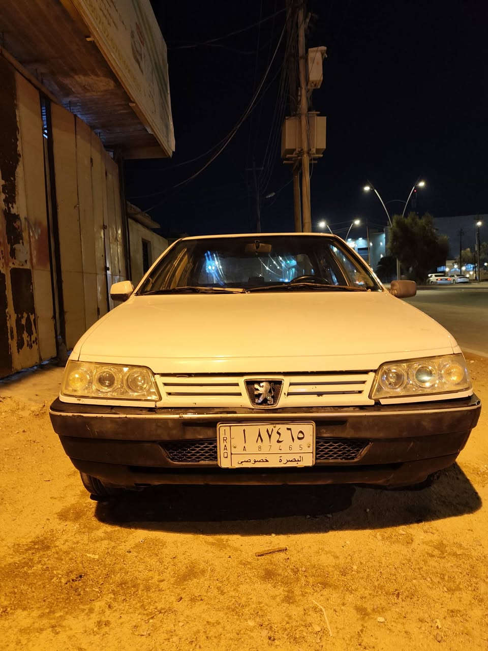 بيجو روه
لون ابيض

مديل 2009

سياره نضيفه وحلوه وشرط التحويل 

سعر 30$
المكان البصره الزبير 
الاستفسار :
***********
