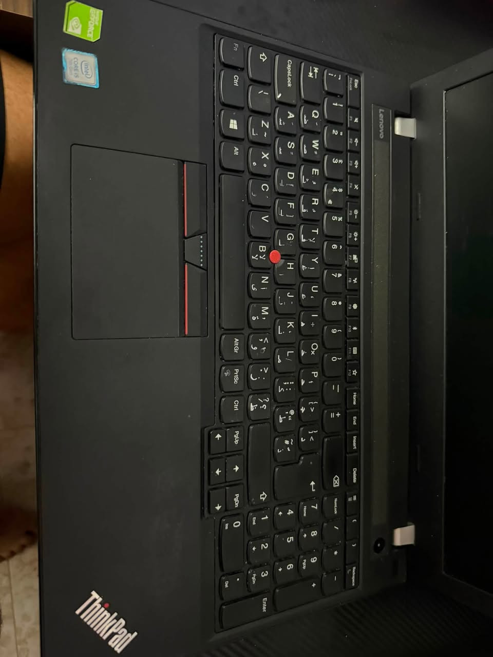 💻 لابتوب Lenovo نظيف جداً للبيع - مواصفات قوية للدراسة، العمل المكتبي، والبرامج الهندسية
 * الماركة: Lenovo
 * المعالج: Intel Core i5 (الجيل السابع 7200U)
 * الرام: 8 جيجا DDR4
 * كرت الشاشة: كرتين شاشة (منفصل NVIDIA GeForce 940MX سعة 2GB + مدمج Intel HD 620 يوصل لـ 4GB)
 * التخزين: 500 جيجا HDD
 * الحالة: الجهاز شغّال 100%، نظيف جداً وبدون أي مشاكل.
📍 المكان: بغداد - الشعب
📞 للتواصل والواتساب: ***********

