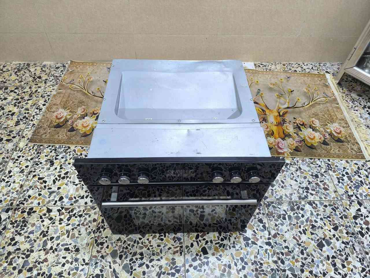 للبيع اوفن بلت كهربائي سعر 200 نضيف جدآ او مراوس اي حاجه منزليه ممكن استفاد من عدهه مكاني بغداد الامين الثانيه رقم ***********
