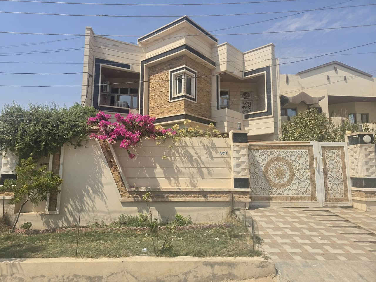 🏡 دار للبيع – تكريت / الديوم / منطقة القصاب
📐 المساحة: 315 متر

🏠 طابقين شارع 15 

📍 موقع مميز في منطقة القصاب

📞 للاستفسار: ‭***********‬#للجميع
