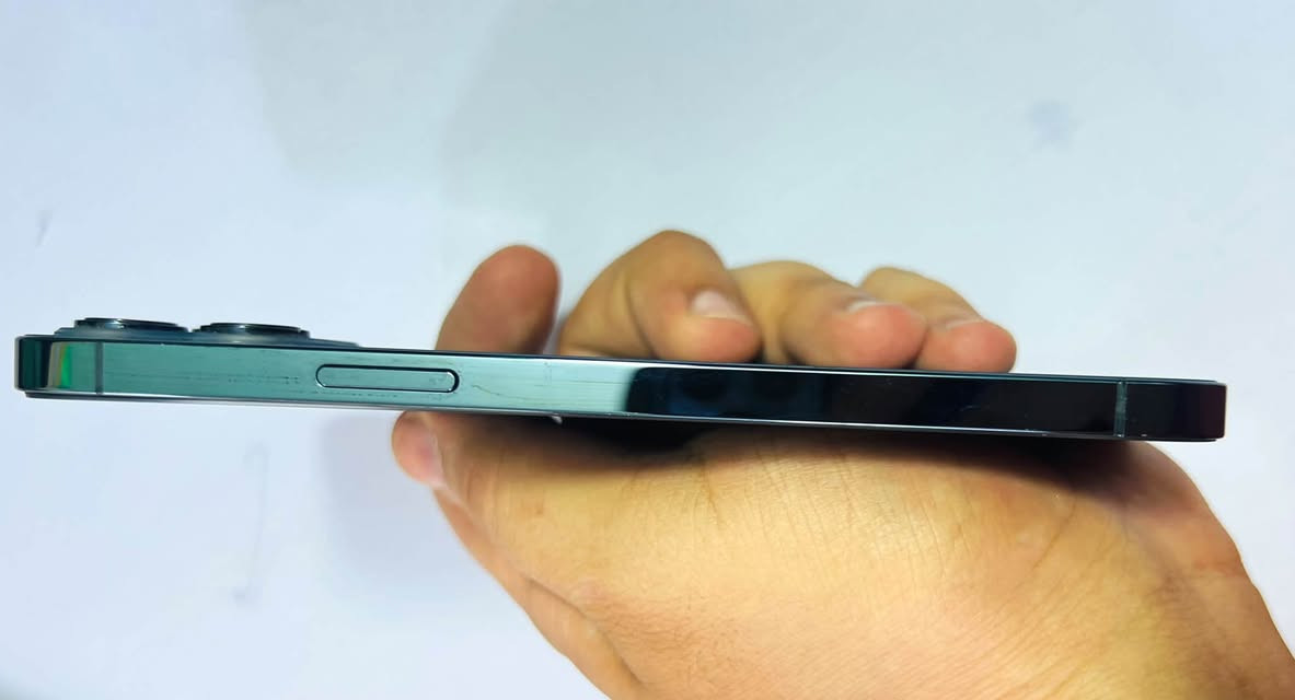 سلام عليكم
ايفون 12 برو ماكس بيع او مراوس ب13 برو ماكس 
ذاكره 256 
مبدل بي شاشة وبطاريه وكالة اصلي 100‎%‎
بطارية 100 /فيس ايدي شغال 
ب350 وبي مجال 
عنواني رمادي شارع 17 
***********
