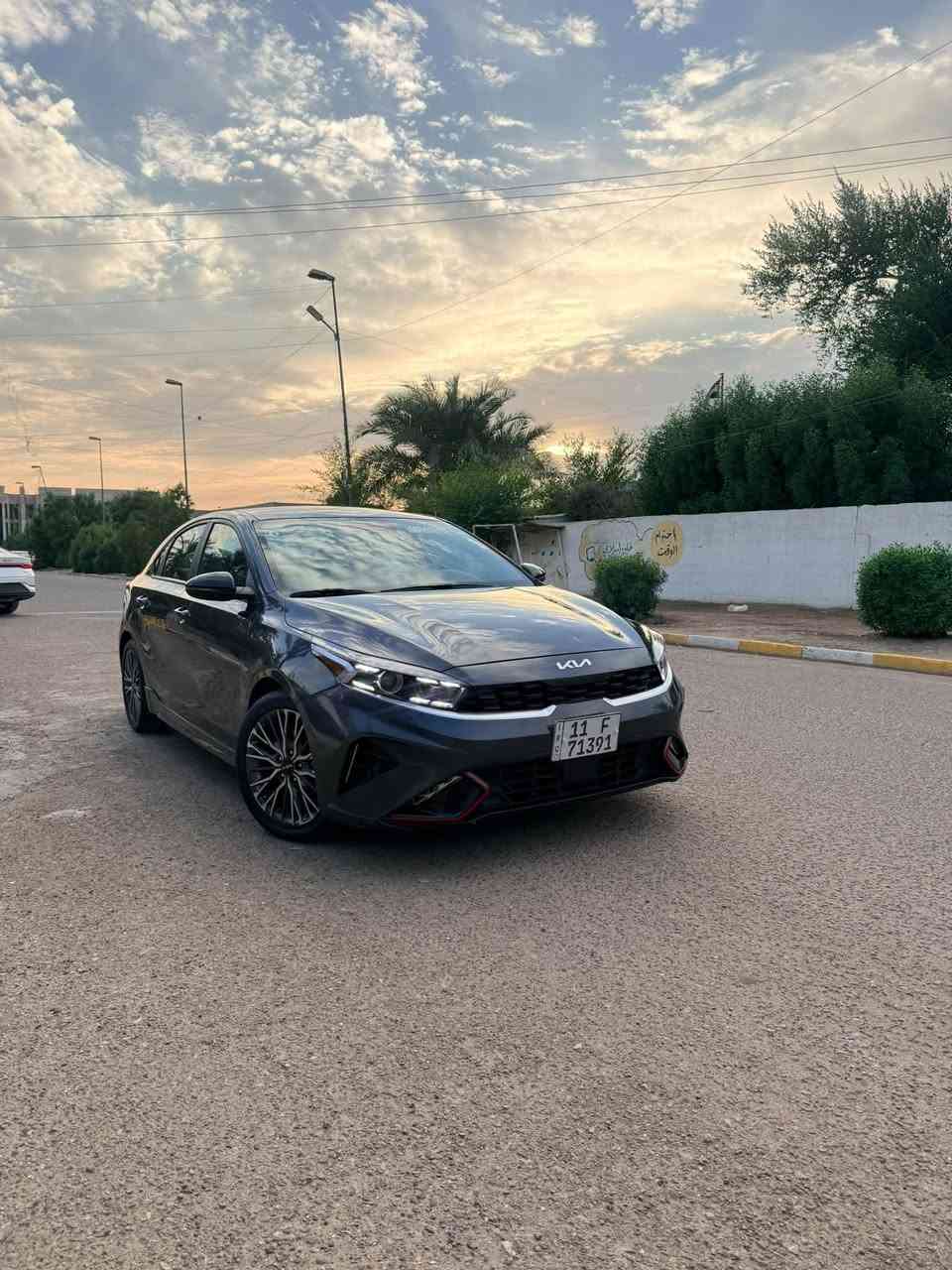 كيا فورتي 2024 جيتي لاين فول عدة الفتحه كلين
مواصفات السيارة :
بصمة / جلد / هندبريك دكمة / لايت LED / مكينة 2000 دوش /
شاشة كبيرة / كامرة دوارة / رادار تعديل مسار/ اوتو بريك / رادار
جانبي / مود درايف / تحكم ستيرن / كروس سرعة /مانع انزلاق /
بلوتوث / اواكس / USB/ وصور الحادث مرفقة تصليح فقط لحيه الدعامية الامامية وصبغ ربع الدعامية وبيهه شخط باب خلف الصدر موضح بلصور اخت الكلين مكفولة من الغراق والتبديل بدون ايرباك وطلع بيهه كلير باب وجاملغ جهه السايق بدون معجون بدون فتح فقط كلير 
مكاني بغداد
التواصل ***********/ ***********
مرقم بغداد بسمي
