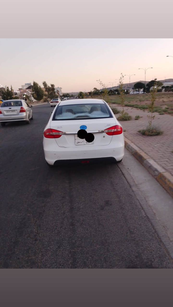 جاک مۆدێل2012 مەکینە زنجیر سۆنەریم داناوە چوار پارچە بۆیاخە گیر مەکینە تەبریت بەشەرت سەنەوی تەواو بووە وەکەلەی بە ناو خۆمانەوەیە نرخ49 گلاو مەجالیکی برایانە شوین چەمچەمال ***********.***********
