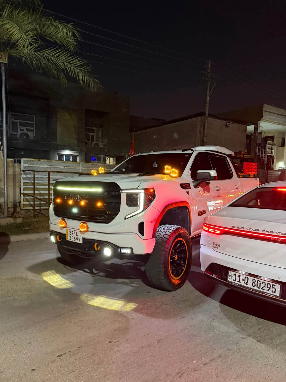 سييرا 2023 • مكينة ٥٣٠٠ • رفعة READY LIFT