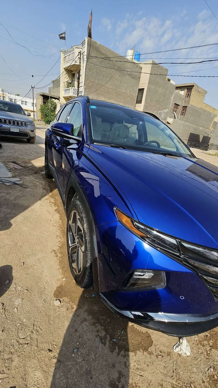 🚘 توكسان 2023 VIP – أعلى فئة | أوتو بارك
🔥 فول مواصفات
🇺🇸 حادث أمريكا – الصور مرفقة بالمنشور
📍 ماشية 55 ألف كم وقابلة للزيادة
💰 السعر: 220 ورقة 

⭐ أبرز المواصفات:

• محرك 4 سلندر 2.5 لتر – 187 حصان
• كير أوتوماتيك 8 سرعات رياضي
• قيادة ذاتية + تحديد مسار
• 🚗 تحكم بالسيارة بالريموت: تقدم وعودة للأمام والخلف
• إيقاف ذاتي بالازدحامات + Auto Hold
• رادارات أمامية وجانبية وخلفية مع توقف ذاتي
• كاميرات 360° + حساسات أمامية وخلفية
• تشغيل عن بُعد
• بصمة أبواب وصندوق
• بانوراما كاملة بطول السيارة
• شفتات رياضية + تحكمات كاملة بالستيرن
• داخلية جلد رصاصي
• كشنات أمامية تبريد وتدفئة وكهرباء
• تدفئة الكشنات الخلفية + تدفئة الستيرن
• كيجات إلكترونية + فتح/غلق الصندوق
• كير لمس
• 4 وضعيات قيادة
• إضاءة داخلية متعددة الألوان
• LED خارجي + منظومة زينون كاملة
• ويل 19 إنج

🔧 الإضافات:

• نانو سيراميك Sonax
• تايرات أمريكية – ضمان 3 سنوات
• أرضيات لورس التركية – ضمان سنة
• دسكات Double Link أمامي وخلفي – ضمان 40 ألف كم

⚠️ النواقص:

بوابات تحكم الهواء أسفل الراديتر، دكمة فتح الصندوق، ماطور جامة الراكب،قطعة بلاستك بالباب مال جنطة، كلوب اشارة يسرا
تم تبديل البانوراما بأصلية وكالة بعد سقوط حصى عليها.
النواقص تحسب من السعر.

📍 بغداد – الصابيات
📞 ***********
الرقم باسم البائع، والتحويل باليوم الثاني.
