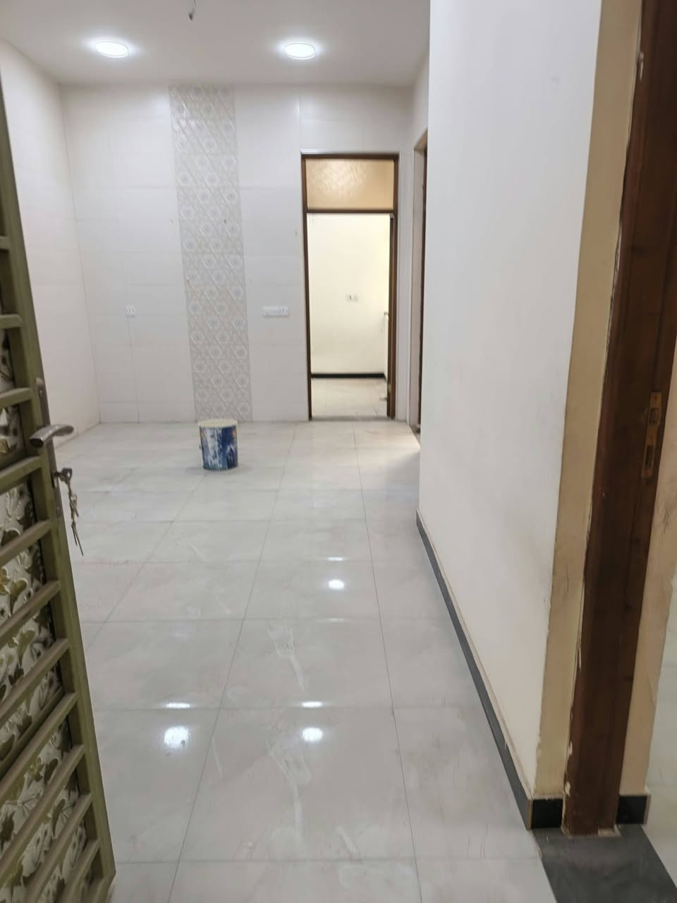 ٣شقق • ٣غرف • حاتم السعدون