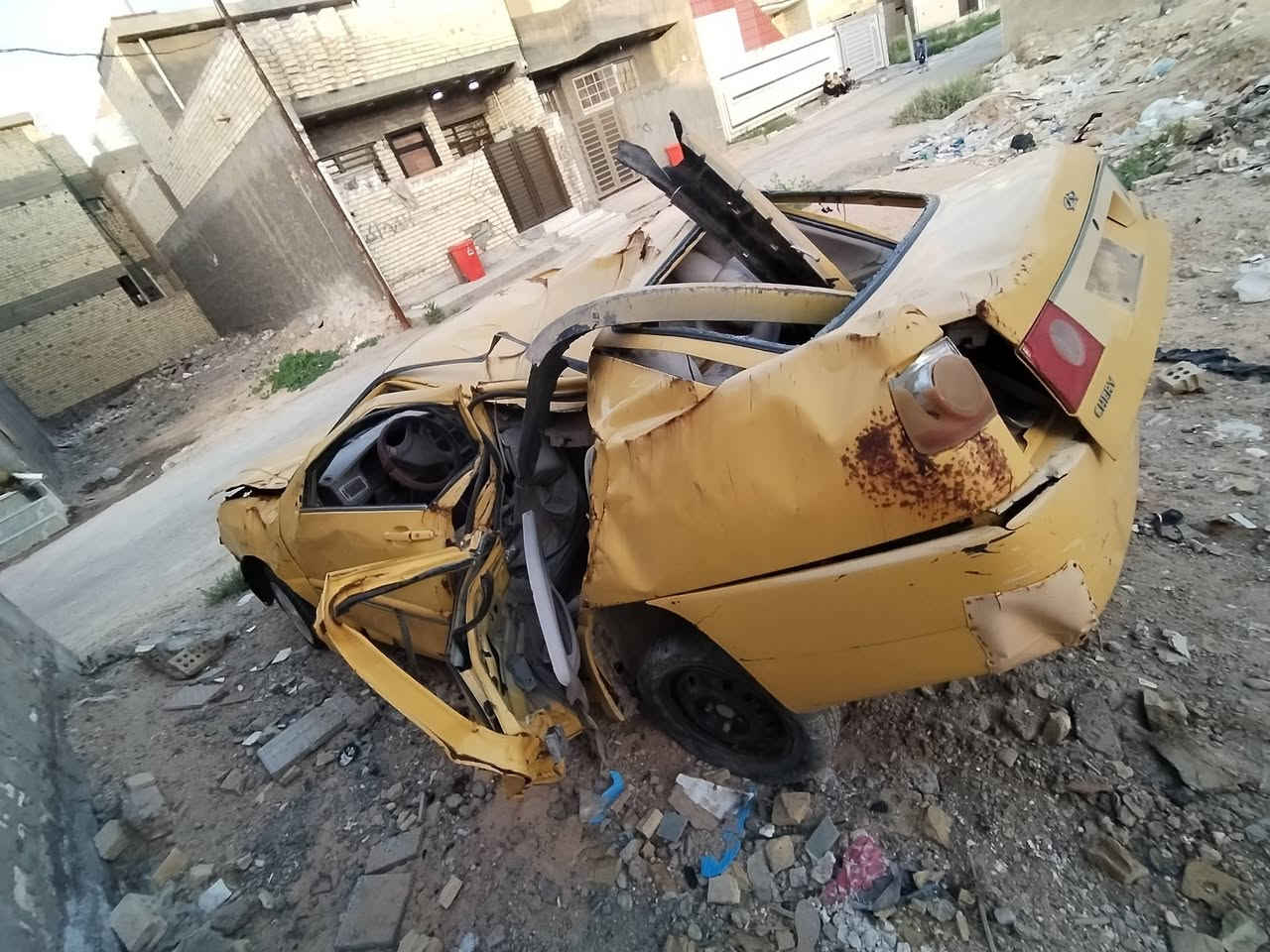 السلام عليكم شيري كوين حادثه مثل مموضح رقم أجره بغداد راعيها متوفي بس مابيها قاصرين اصفرلك ياها غرامات وهياه سعر 8 أوراق وبيها مجال للتواصل ***********. محرك نضيف.
