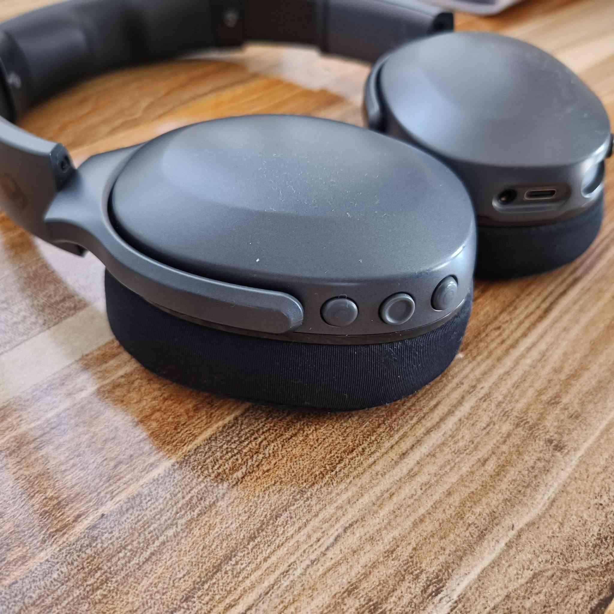 Skullcandy Crusher 540 • نظيف ٩٩٪ • بيس اهتزازي