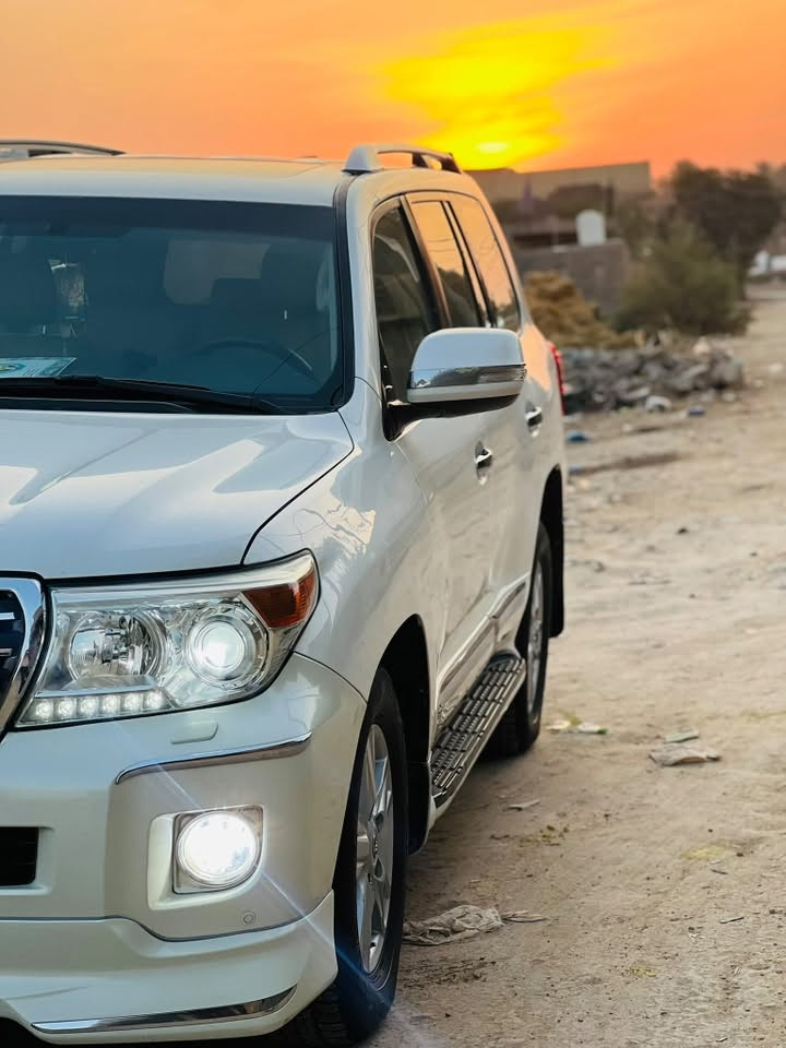لاندكروز بريم • ٢٠١٢ • رقم بغداد