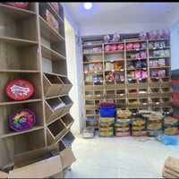 رفوف غذائية • ارتفاع ٣م • بغداد