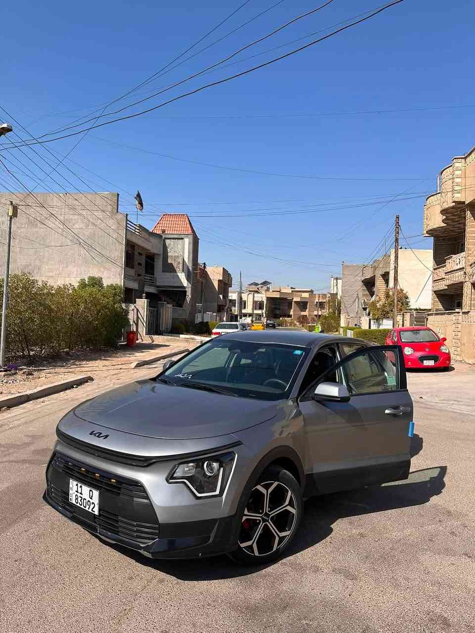 🚘 للبيع — KIA NIRO HYBRID LX 2023 🔥
موديل: 2023
الفئة: LX
المحرك: 1.6 Hybrid
القير: أوتوماتيك DCT — 6 سرعات
الدفع: أمامي FWD
القوة: 139 حصان
الأوضاع: ECO / SPORT
شاشة: 8 إنچ
Apple CarPlay + Android Auto
كاميرا خلفية 📷
تحكم ستيرن + مثبت سرعة+قياده ذاتيه 
تكييف أوتوماتيك
تشغيل سويج / ريموت
جنوط ألوي 16 (والسيارة حاليًا عليها 18)
سيارة اقتصادية جدًا بالبنزين ⛽️
عليها اناره داخليه محيطيه متغيره الالوان عل هاتف تنربط 
سياره احلى من الصور

🔧 حالة السيارة:

حادث جامِلگ أمامي + بونيت، وتم تصليحه.
بدون ضرب شاصي أو أضرار داخلية حسب الفحص.
إيرباك الستيرن مفتوح/مبدل حسب الحالة.
باب خلفي بيه طعجة صغيرة.

السيارة للفحص بأي مكان يختاره المشتري، والبيع للجادين فقط.

💰 السعر: 135
📍 المكان: بغداد — الأعظمية

📞 ***********
📞 ***********

الجاد يتفضل، والفحص هو الحكم 🤝🚘
