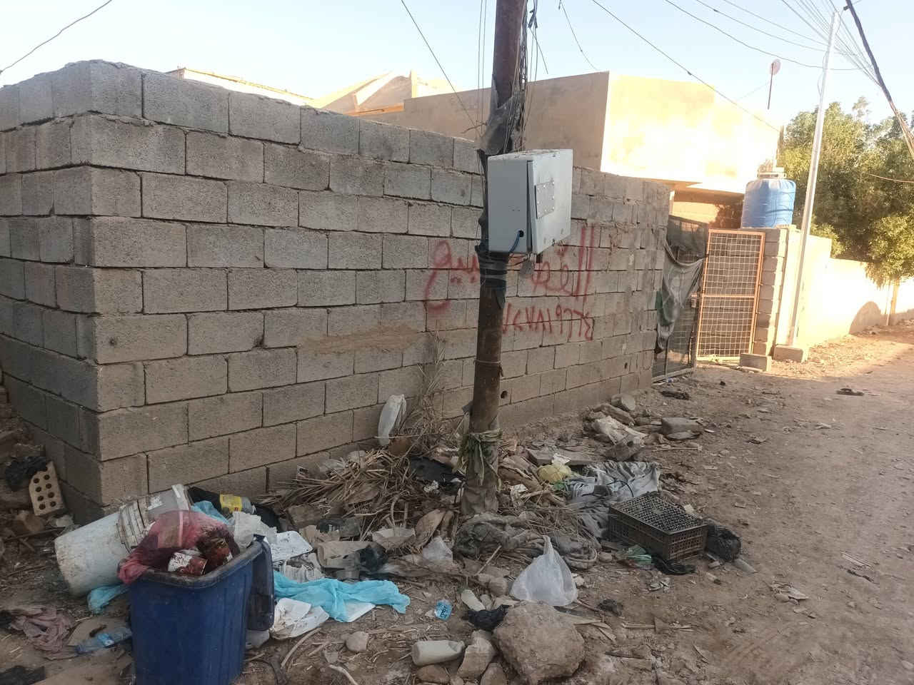 قطعه ٢٠٠متر نزله جسر حواس ٥٠متر عن شارع موقع جيد للاستفسار ***********

