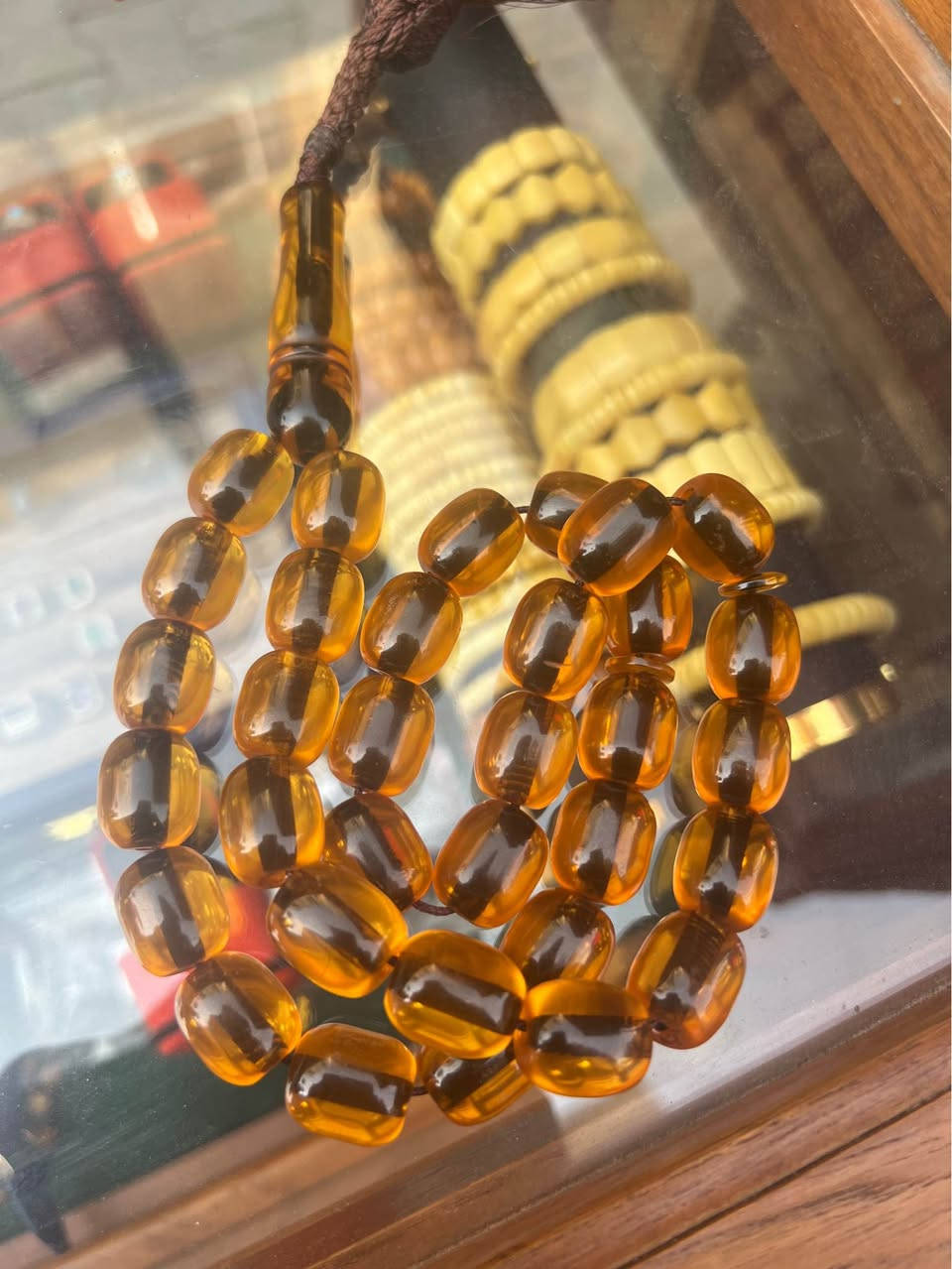 بغداد • عنوان