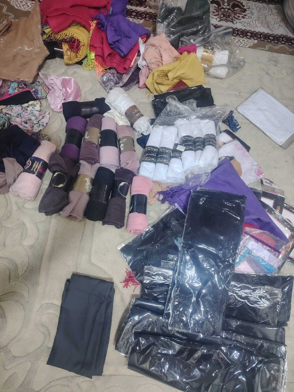 مرحبا حبايب غراض مستعجل على بيعتهن *********** واتس اب قيم واخذ باليرضي رب العالمين
