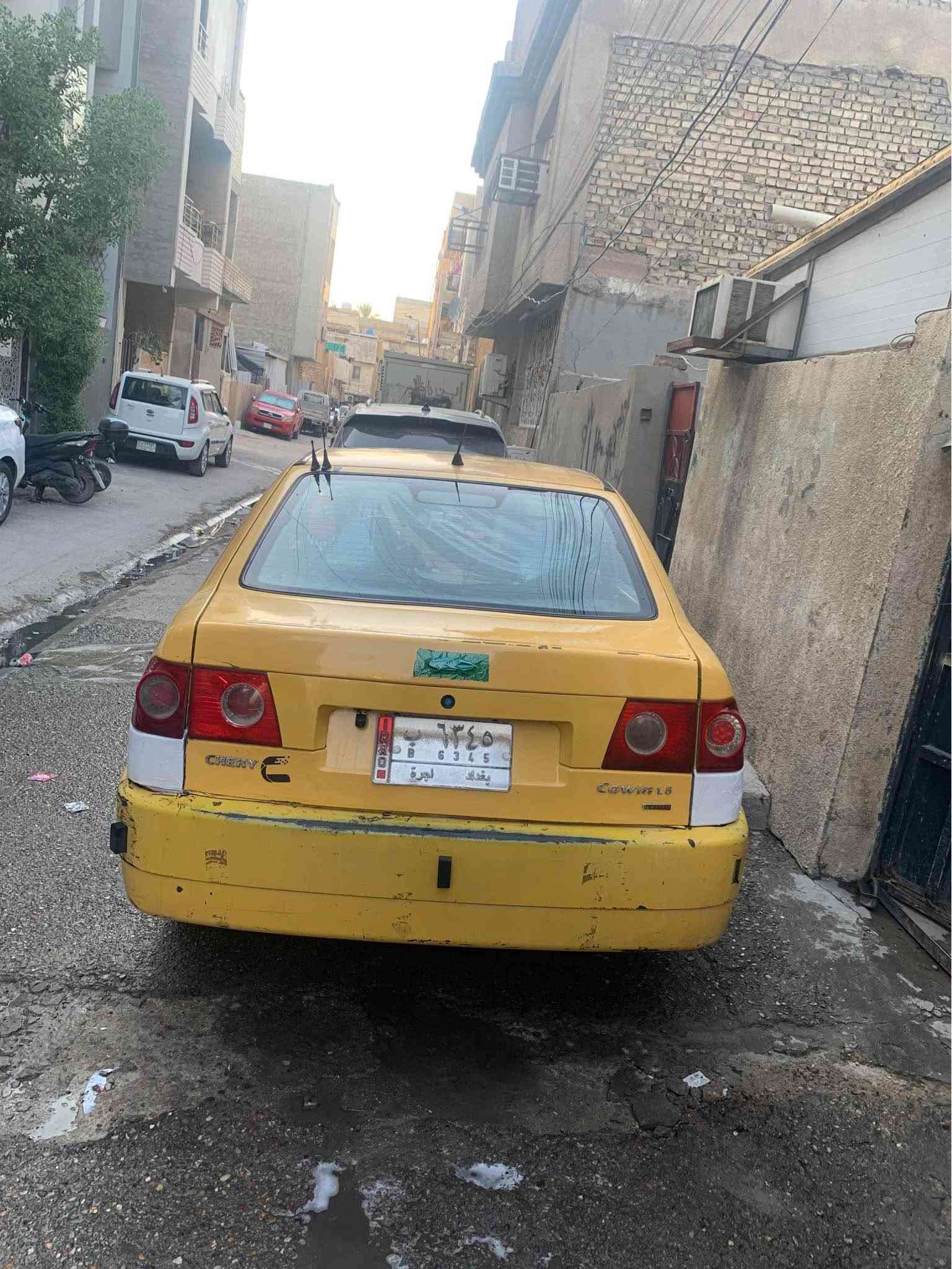 سلام عليكم اخوان شيري كوين مديل ٢٠١١ محور مكينه كير كورلا بيكاجو ١٦٠٠  تحوير ليث الواسطي اخوان مكينه وكير كفاله تبريد ثلج اربع جامات كهرباء شاشه وكامره خلفيه  تخم تاير جدد سياره جاهزه لاخر حبايه كبل تشتغل بيها بشارع اخوان بيها طخطه خفيفه كدامكم مبينه بالصور مكاني الاعظميه رقم الهاتف *********** 
السعر ٣٠ بيها مجال حك الجيه بغداد, العراق
