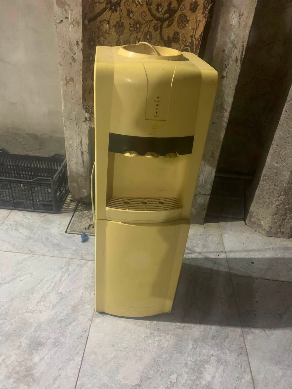 للبيع شغال كلشي مابي بس بي صونده مقطوعه يرادله تبديل شغله بسيطه شغال يبرد كلشي مابي حار بارد وثلاجه جوه شغاله*منضومه مال فلتر هم البيع ***********واتساب او تصال
