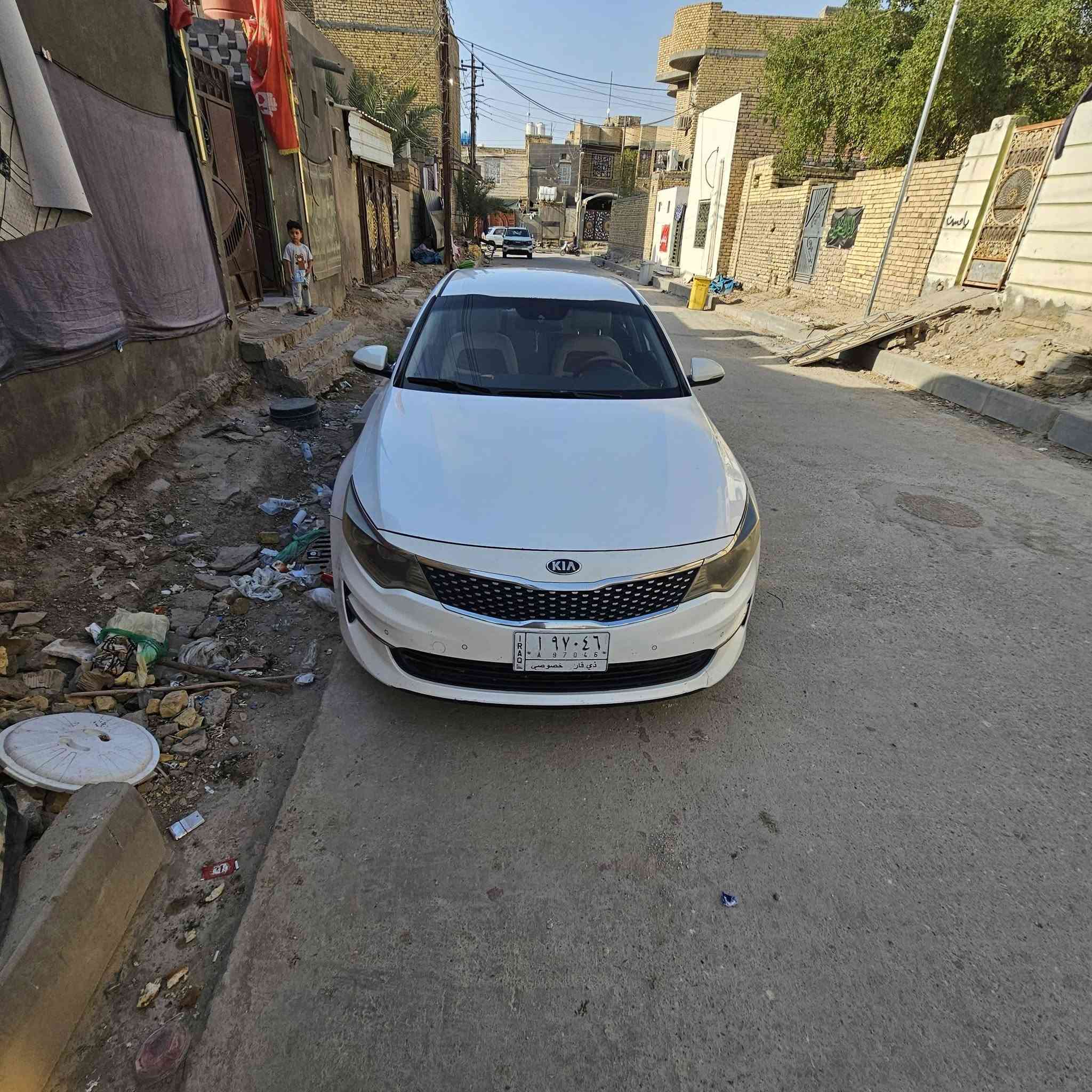 كيا اوبتيما خليجي محرك ٢٤٠٠
بيها بارد بباب السايق بدون صبغ 
ماشية ٢٣٥ الف 
السعر ١٦٥ وبيها مجال 
***********
