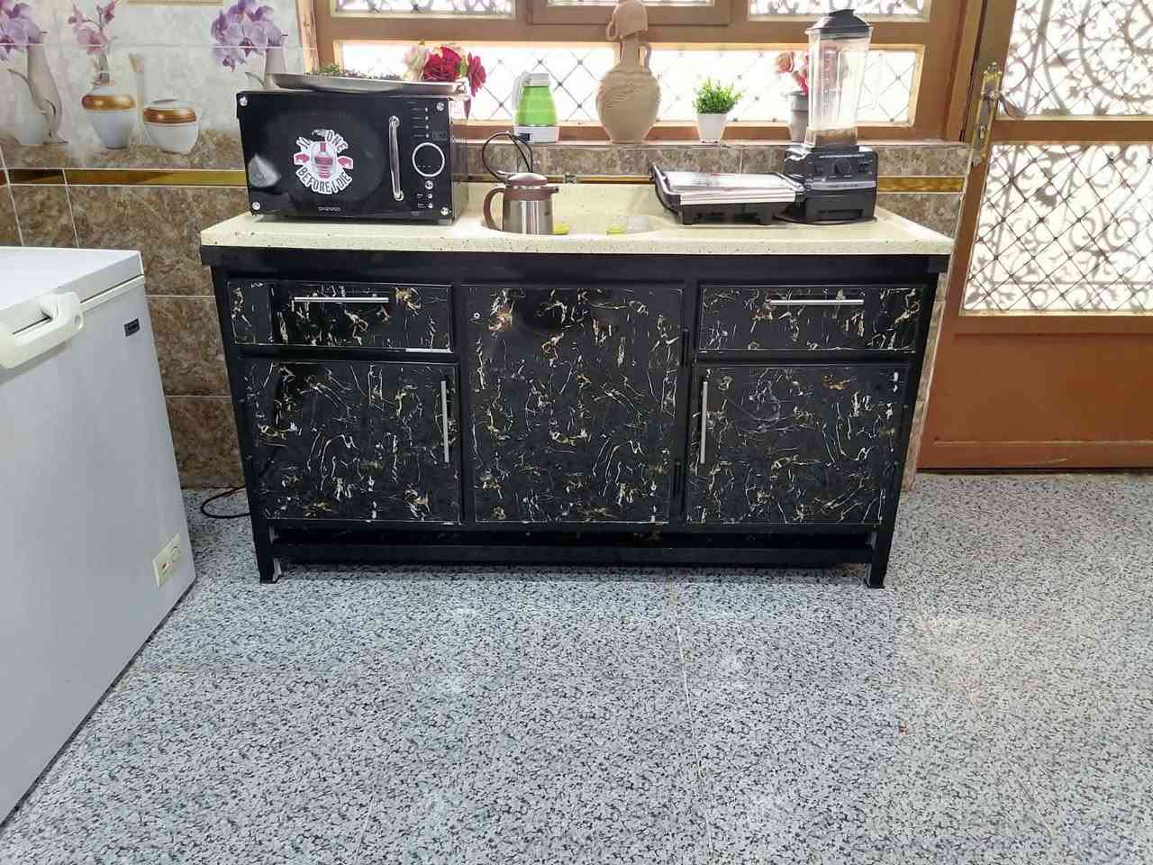 مكلف بالنشر 
للبيع العنوان سامراء للتواصل ***********
