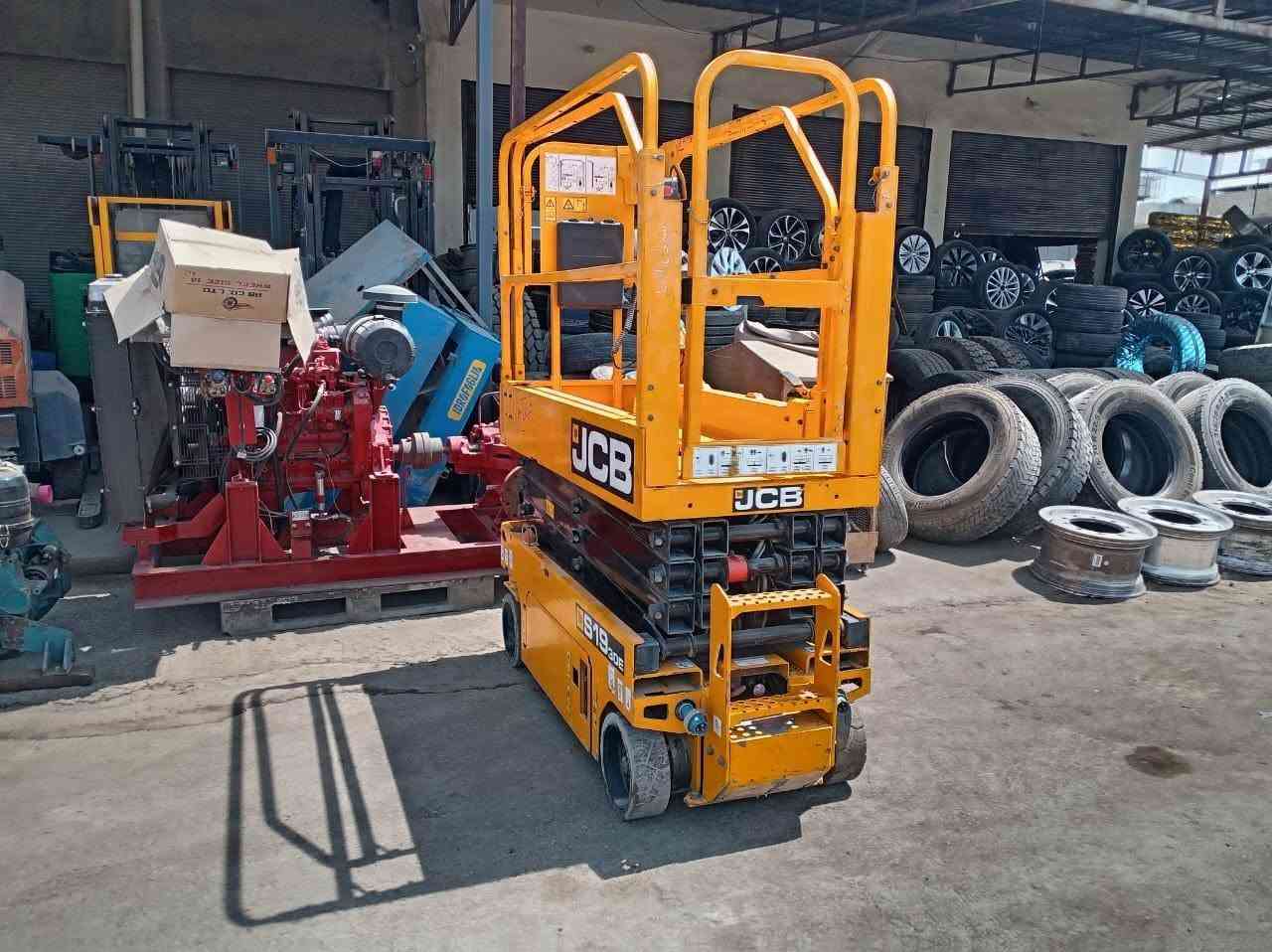 رافعة سلة   jcb  بريطاني
ساعاتٍ عمل:   9 ساعات فقط
مكان : أربيل 
*********** واتس اب
