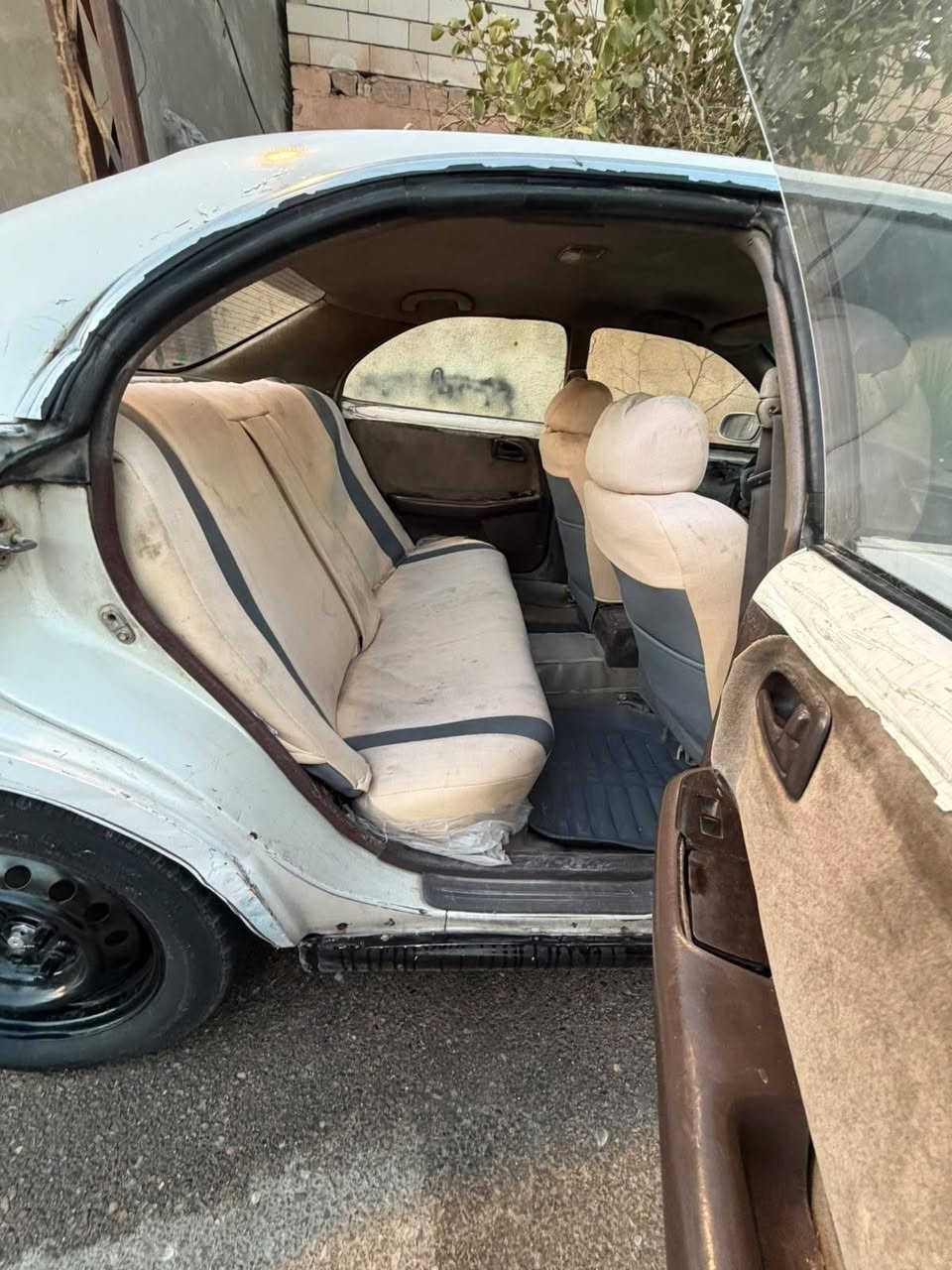 ‏
‏للبيع سياره شيزر  موديل 1996
‏كير ومحرك 2500
‏كير كايم كايم كايم كايم 
‏محرك مكفول لا تنقيص لا تبخير
‏سنويه ساقطه 
‏رقم بغداد 
‏مكاني البصره 
‏مكفوله من الكص وضربه القويه ونقل جثه
‏سياره جاهزه نقصه كير كام 
‏سعره 35وبيه مجال 
‏‪***********‬ واتساب 
‏ البصرة, العراق
