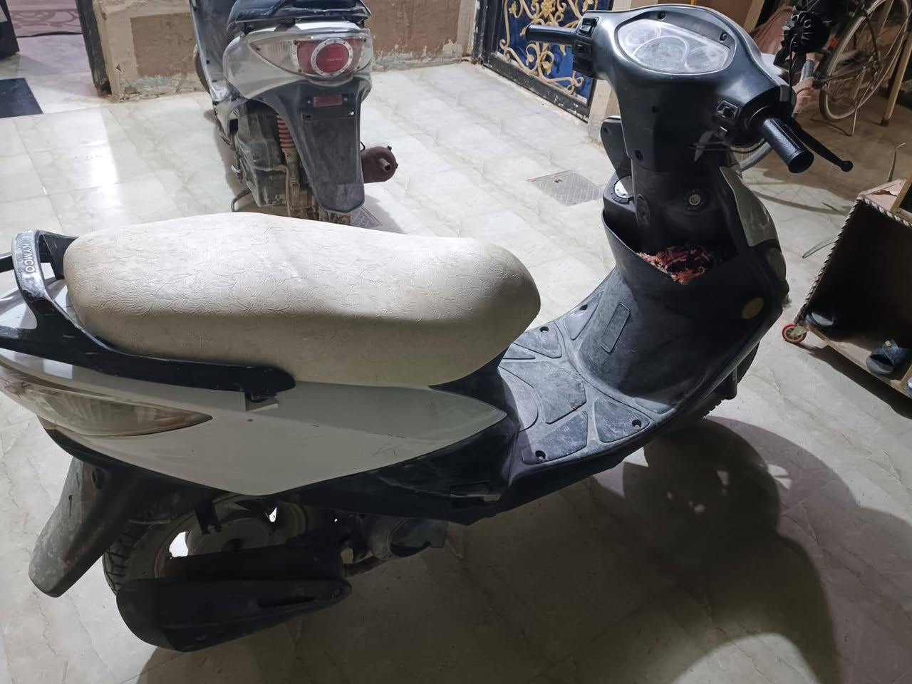 دراجه كامكو جي فور دراجه بلادي مامبدل بيها برغي وع الفحص مكينه مامفتوحه شرط كهربائيات شغاله نكره سلف مكانها النجف ابوصخير السعر 450وبيها مجال للاستفسار ***********
