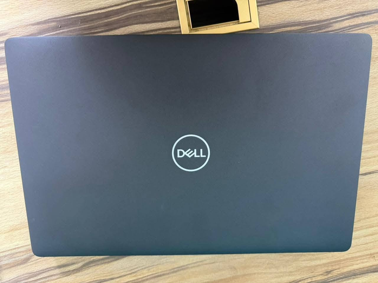 لابتوب deel Latitude 5501
مواصفات :
معالج: Intel(R) Core(TM)i7-9850H CPU@ 2.60GHz قابل للكسر
كرت شاشه: داخلي شير
رامات : 16 كيكا 
هارد التخزين: 512G ssd فائق السرعه
نضافه 95%
تشغل جميع برامج الهندسه 
سعر 475 الف مكاني نجف ***********
