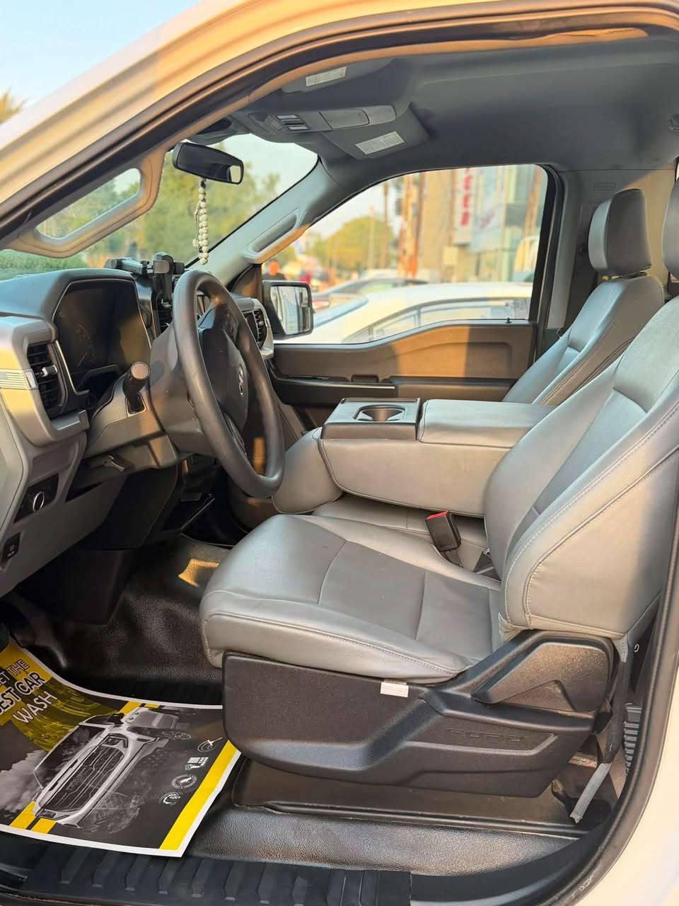 Ford f150 
موديل ٢٠٢٢ 
ماشية ٥٥ الف ميل 
رقم اربيل باسمي 
٦ سلندر 
محرك ٣٣٠٠ 
شاشة كبيرة 
حساس امامي 
حساس خلفي 
كامرة خلفية 
كشنات جلد 
مرايات جانبية هيتر 
كير تعليق 
ويل ١٧ 
تايرات بريجستون 
اوتو ستارت ستوب 
صبغ بنيد وجاملغ ايمن امامي وجاملغ ايمن خلفي 
السعر 17500 (175)ورقة 
للاستفسار والتفاصيل
***********
